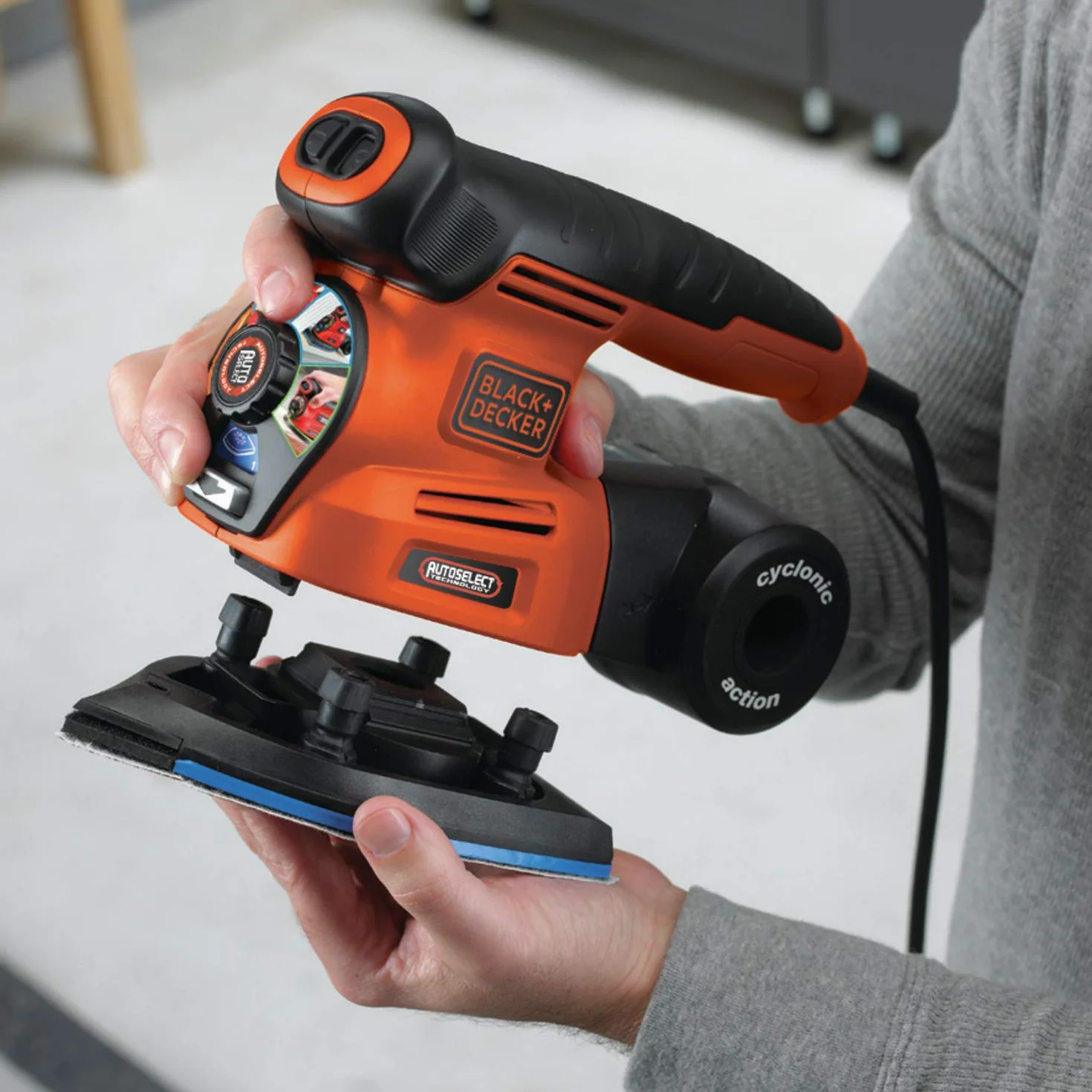 BLACK+DECKER KA280K-QS Multilevigatrice 4 in 1 Autoselect 220W 18-accessori