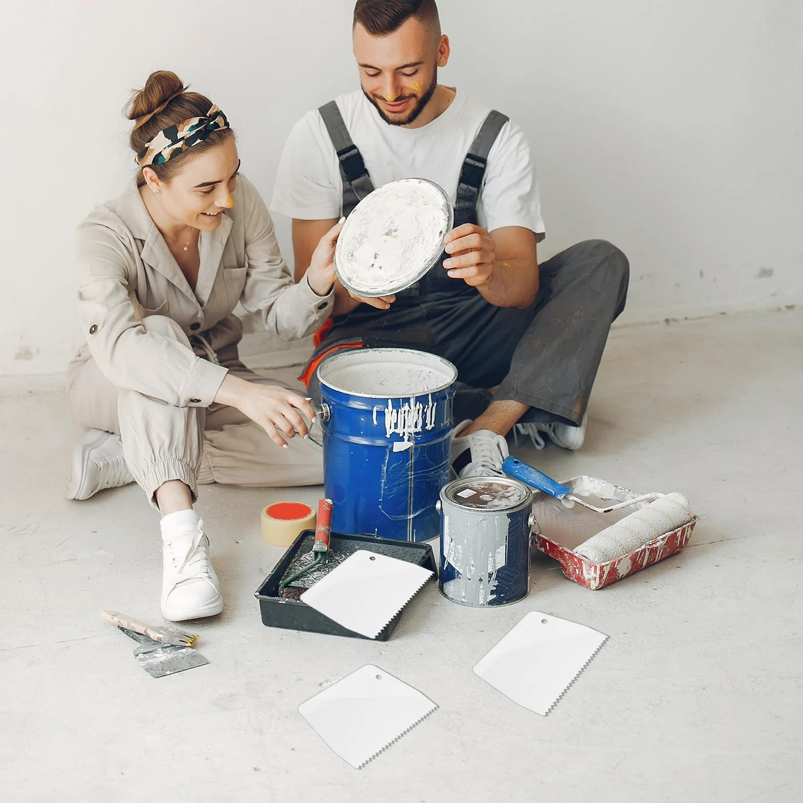 4 spatole adesive in plastica, spatole in plastica, spalmatore per barriere adesive, kit applicatori di colla dentellata, spargitore riutilizzabile per pavimenti in legno duro per spalmare colla
