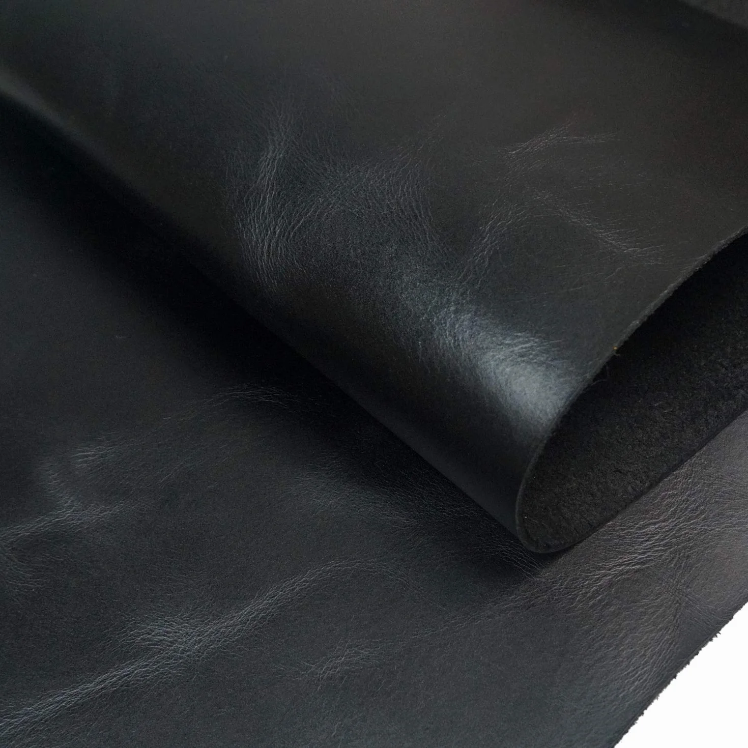 Pelle bovina pre-tagliata conciata al vegetale per utensili, fondine, coltello, intaglio, goffratura, timbratura, tintura (nero, 30,5 x 61 cm)