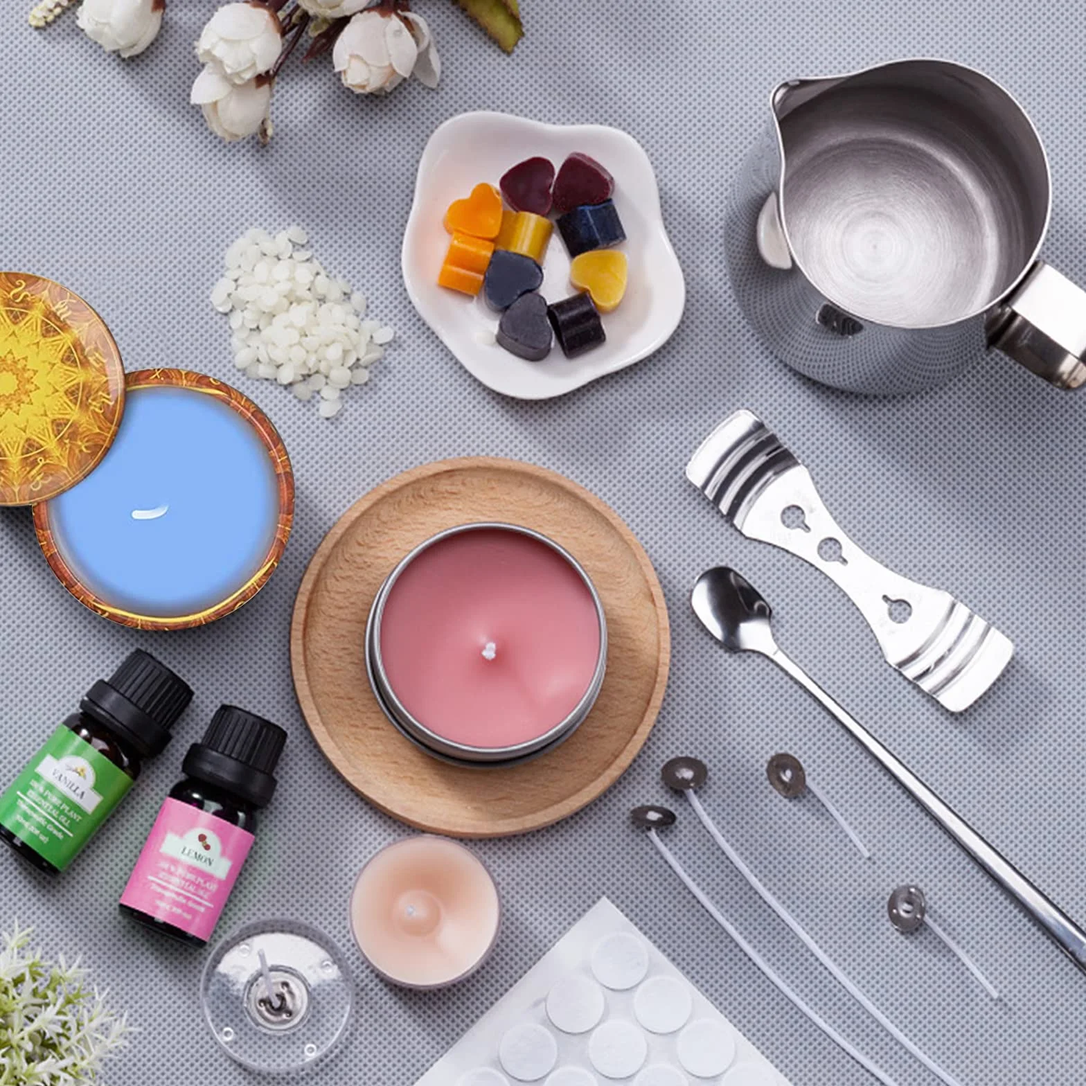Kit di produzione di candele di cera fai da te, con descrizione, include 4 confezioni di cera di soia, 8 scatole di pentole,80 stoppini e 1 cucchiaio