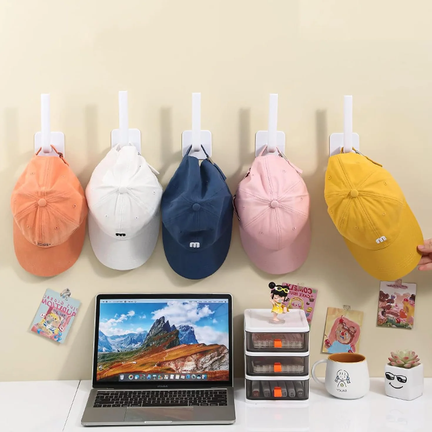 4 Supporti Autoadesivi per Cappelli da Baseball Ba Parete non Bevono Essere Perforati Adatti per Cappelli da Baseball Sciarpe Borse (Bianco,Nero,Grigio) (Bianco)