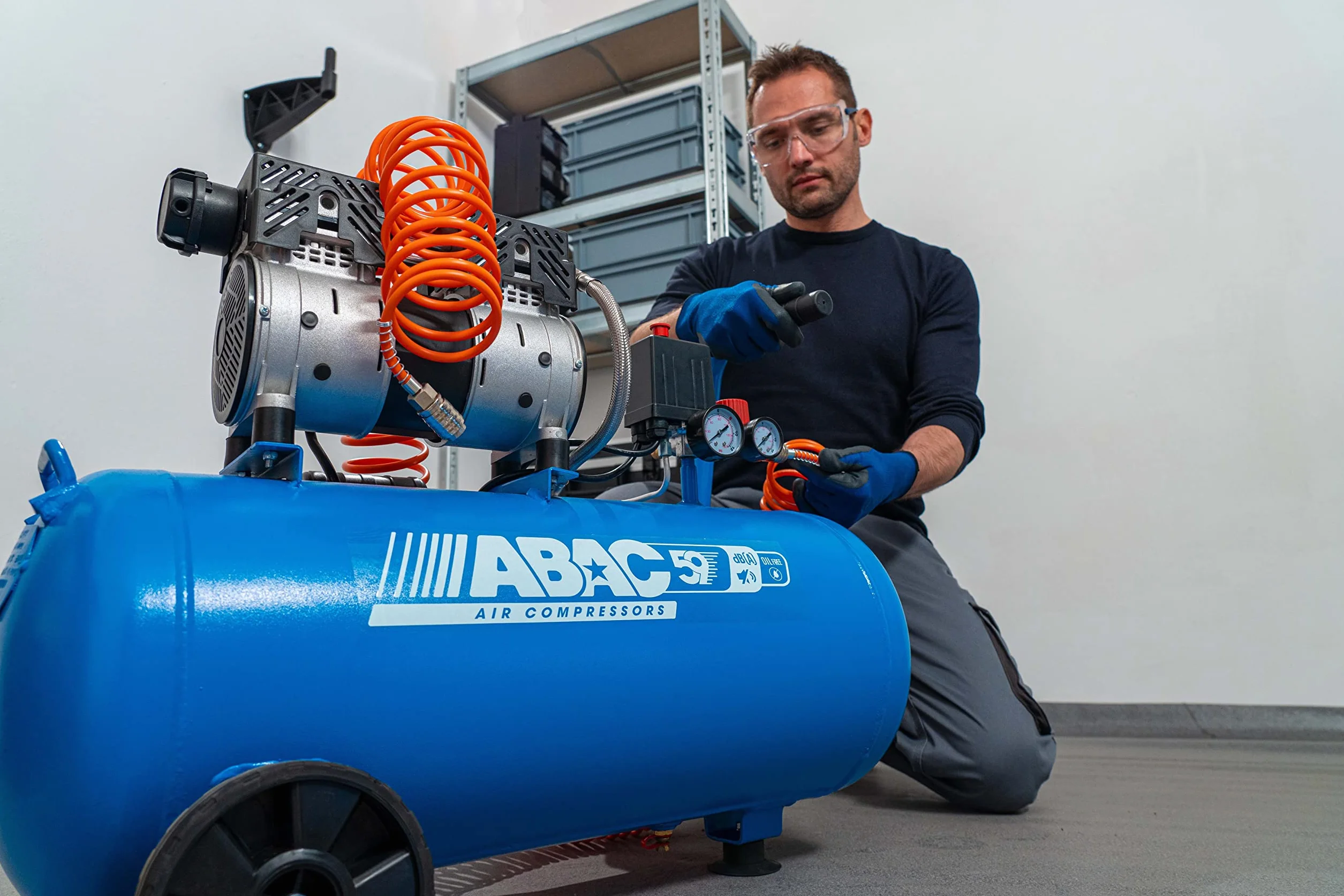 ABAC Compressore d'Aria Silenzioso EASE-AIR 50, Compressore Aria Oil-Free, Pressione Massima 8 Bar, Potenza 1 Hp, Serbatoio 50 Litri, Rumorosità 59 dB