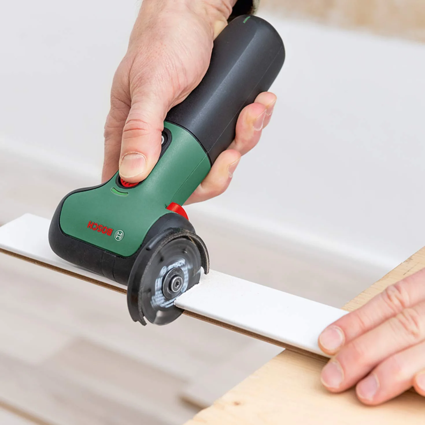 Bosch EasyCut&Grind Utensile a batteria 2.0 Ah 7.2 Volt