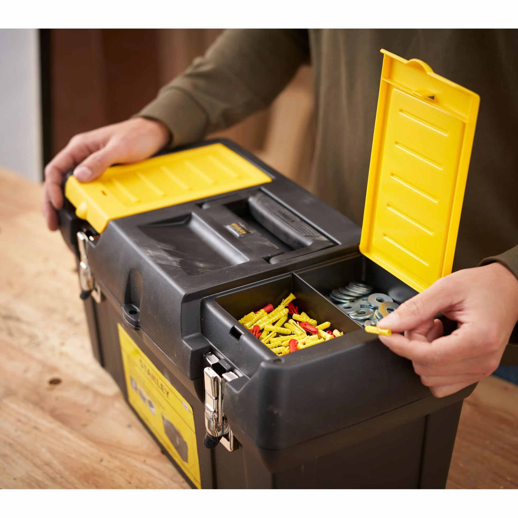 STANLEY Cassetta Porta Utensili Serie 2000 19"