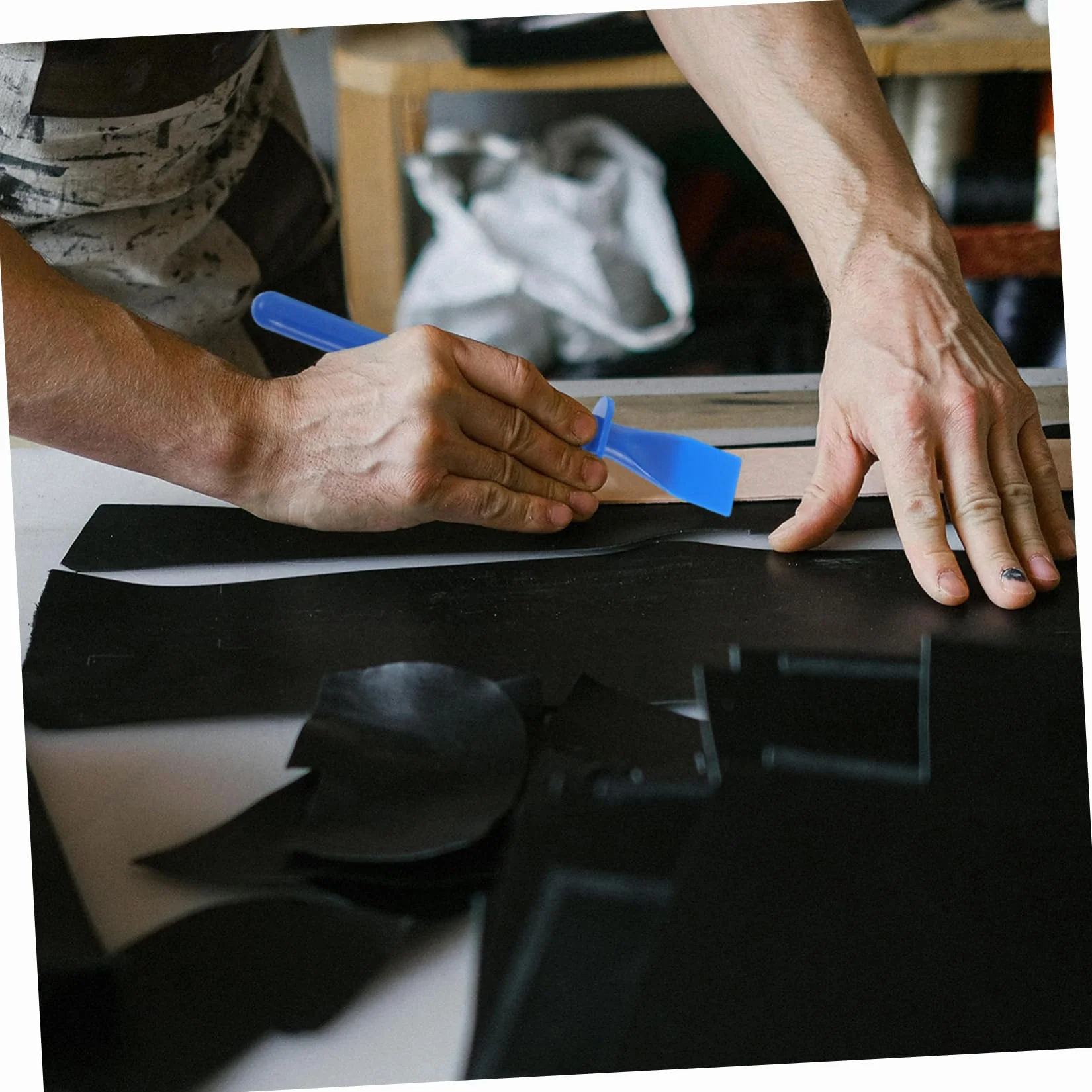 Uonlytech Applicatore di Colla in Plastica Flessibile per Pelle 5 Pezzi, Spatola per Incollaggio Uniforme, Accessorio DIY per Progetti Artigianali e Prodotti in Pelle