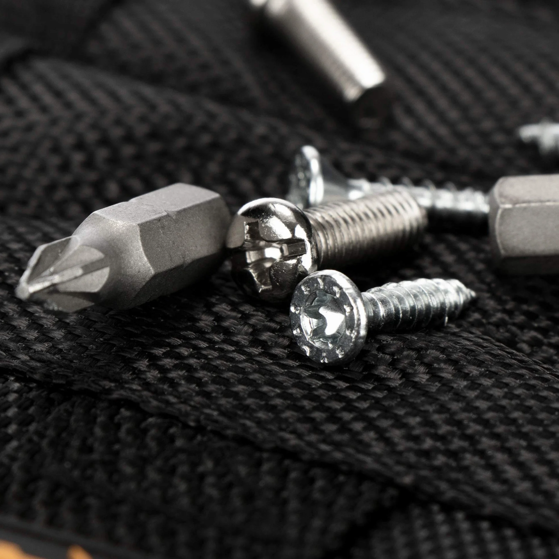 COM-FOUR® Braccialetto magnetico per artigiani con 3 forti magneti - braccialetto magnetico per viti, chiodi, punte e attrezzi - regalo per il fai da te