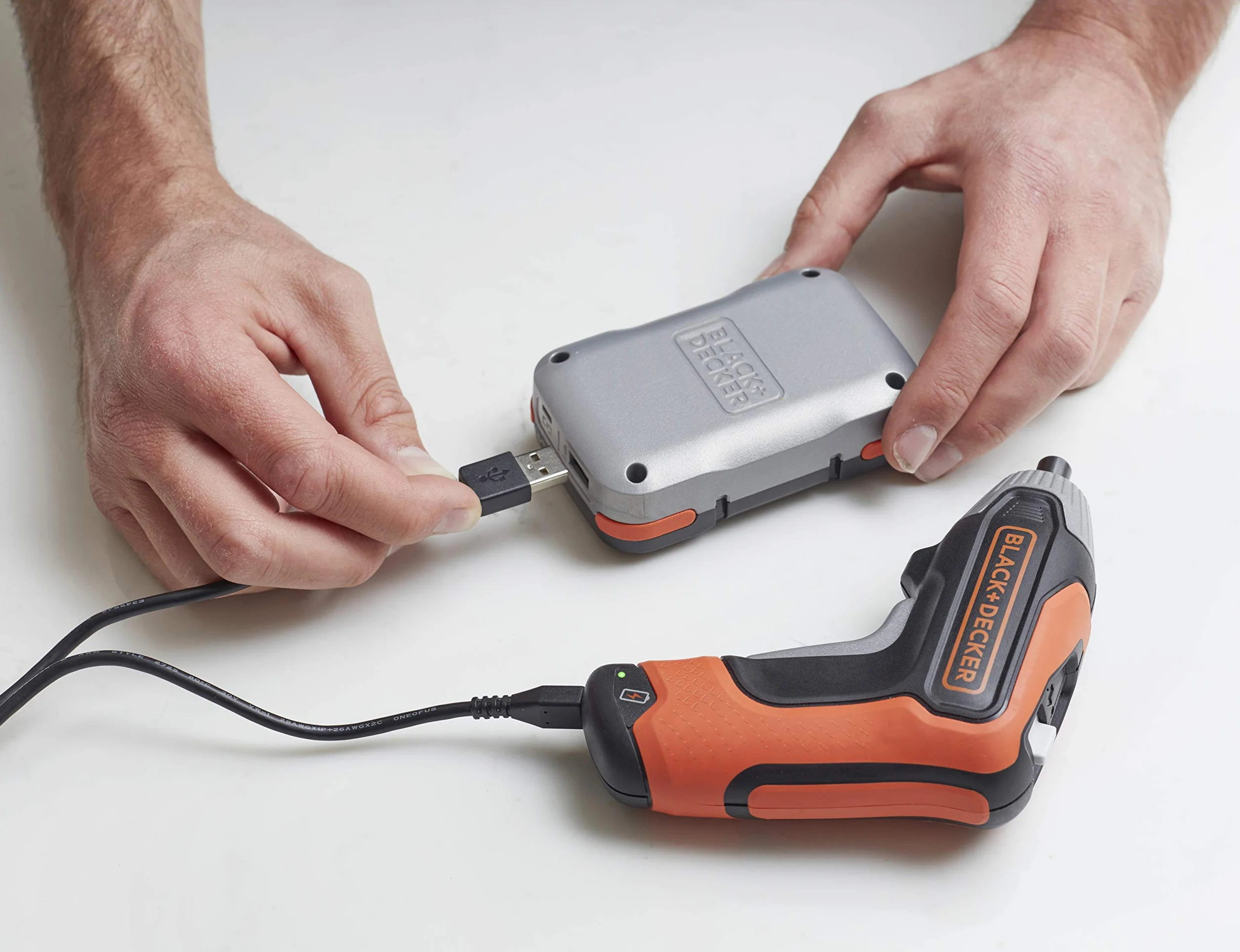 BLACK+DECKER Svitavvita a Batteria. BCF611CK-QW