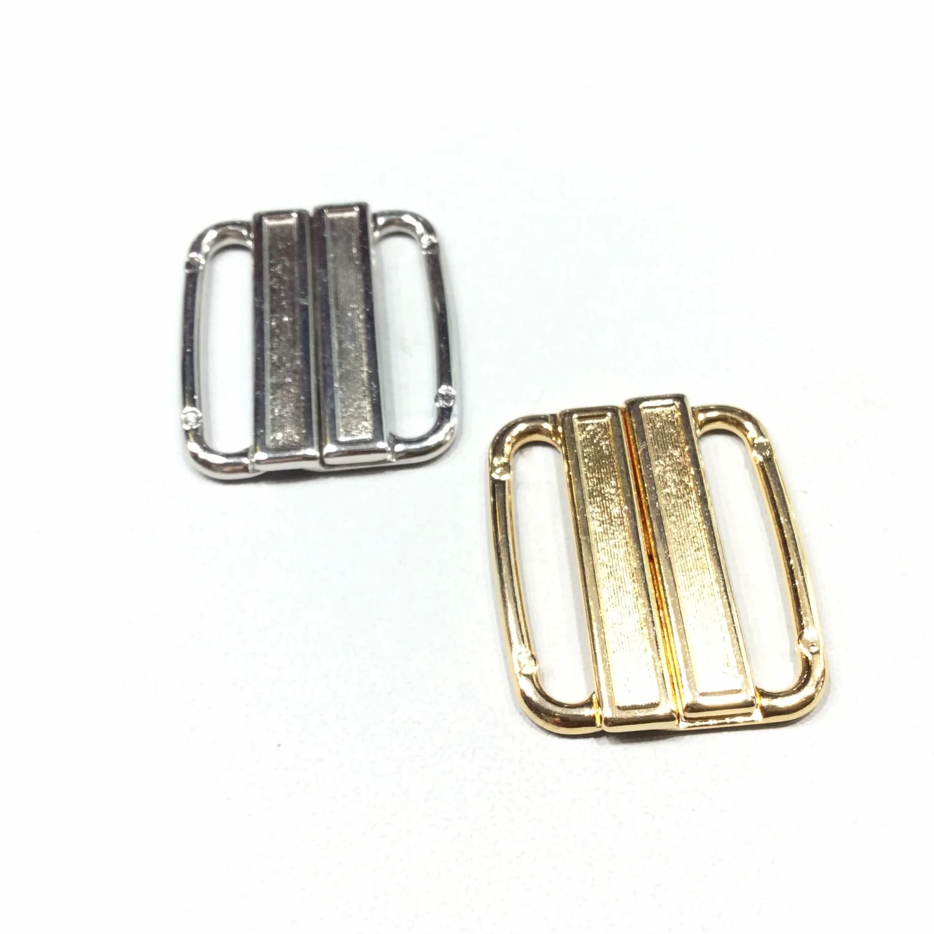 Ganci Chiusure per Costumi da Bagno cm 3 x 2,5 Offerta 2 pz