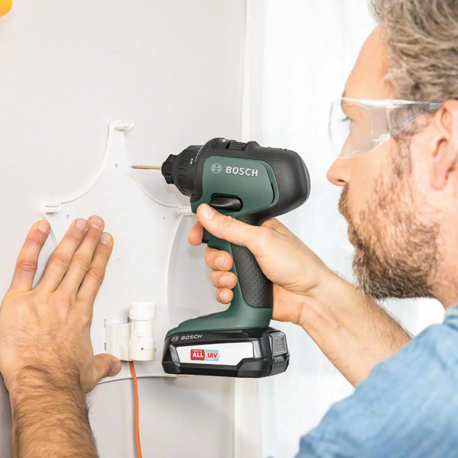 Bosch Trapano Battente-Avvitatore a Batteria AdvancedImpact 18, 1 Batteria, Sistema a 18 V, con Accessori, in Scatola di Cartone