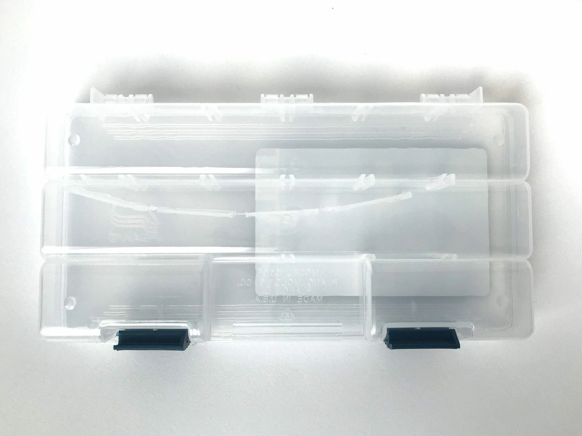 Plano 23500-00 Stowaway z regulowanymi przegrodami
