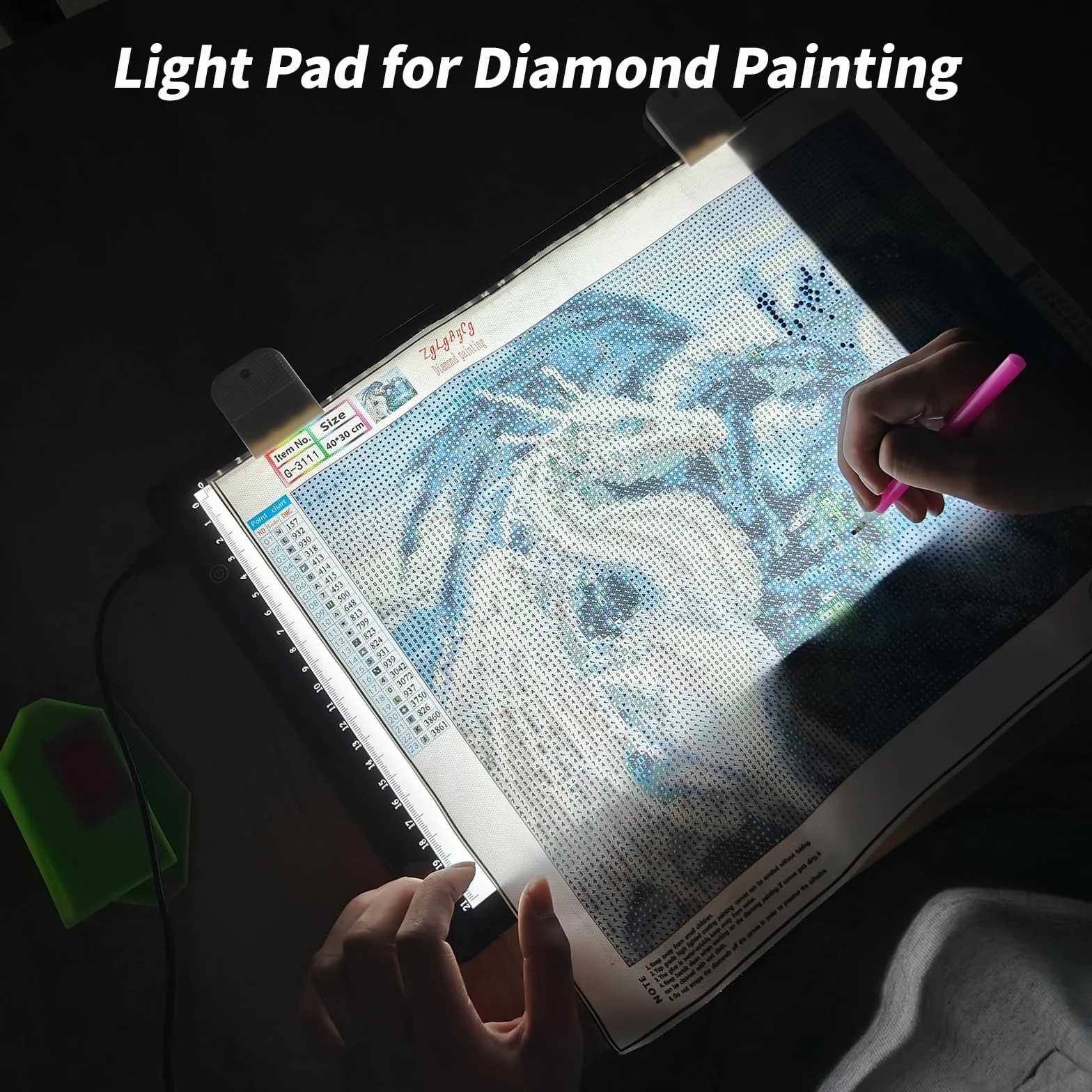 JSKLAMP A4 Tavoletta Luminosa con 4 Clips, Lavagna Luminosa per Disegnare, Tavola Luminosa Disegno, LED Light Box Light Pad di Disegno con Luminosità Regolabile per Pittura Diamante, Schizzi, Artisti