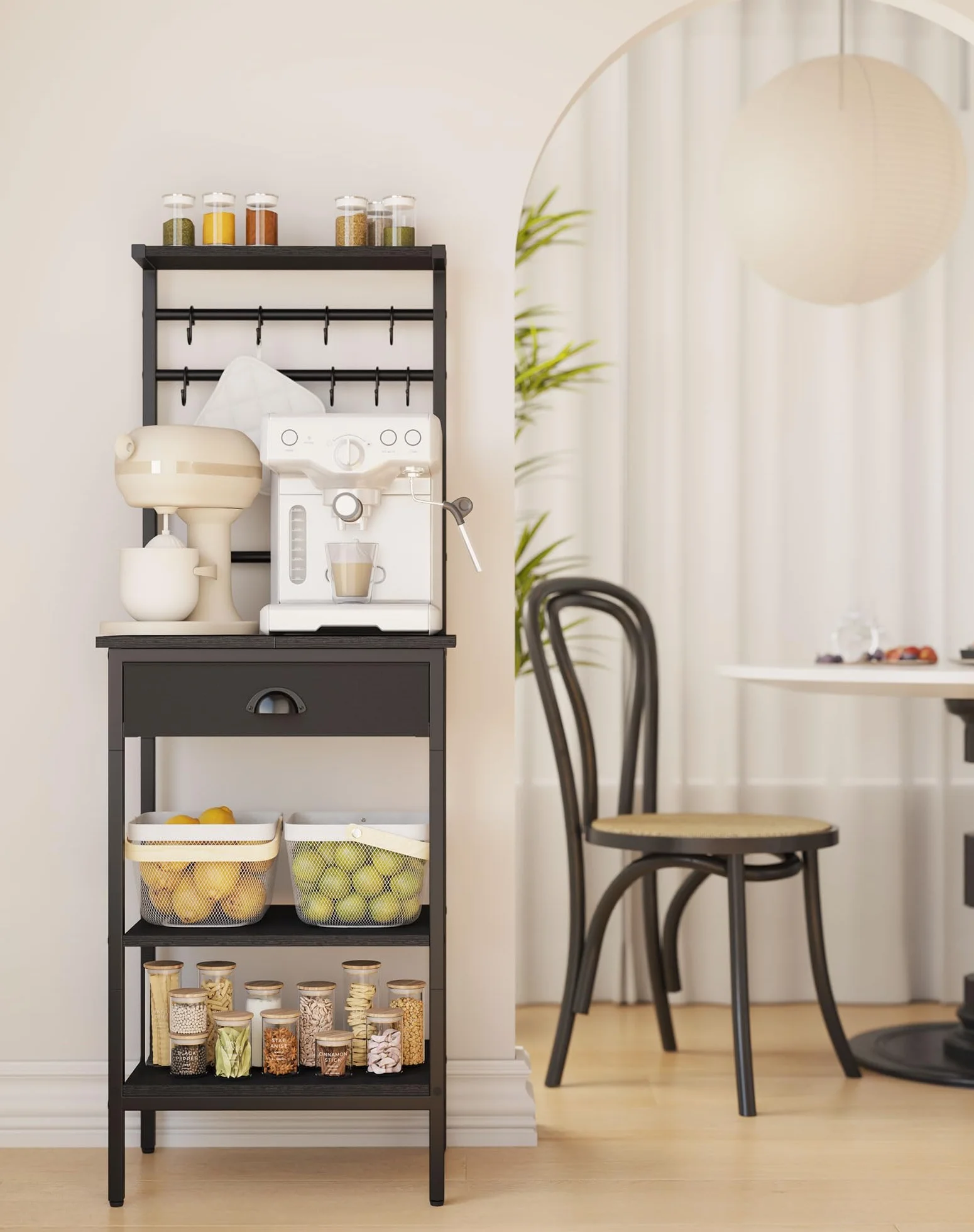 YMYNY Scaffale da Cucina, Porta-caffè in legno a 5 livelli, Scaffale per macchina del caffè, Organizzatore di 12 ganci, Cassetti in tessuto, 33 x 43 x 134,5 cm, per Soggiorno, Ufficio, Nero HBR009B