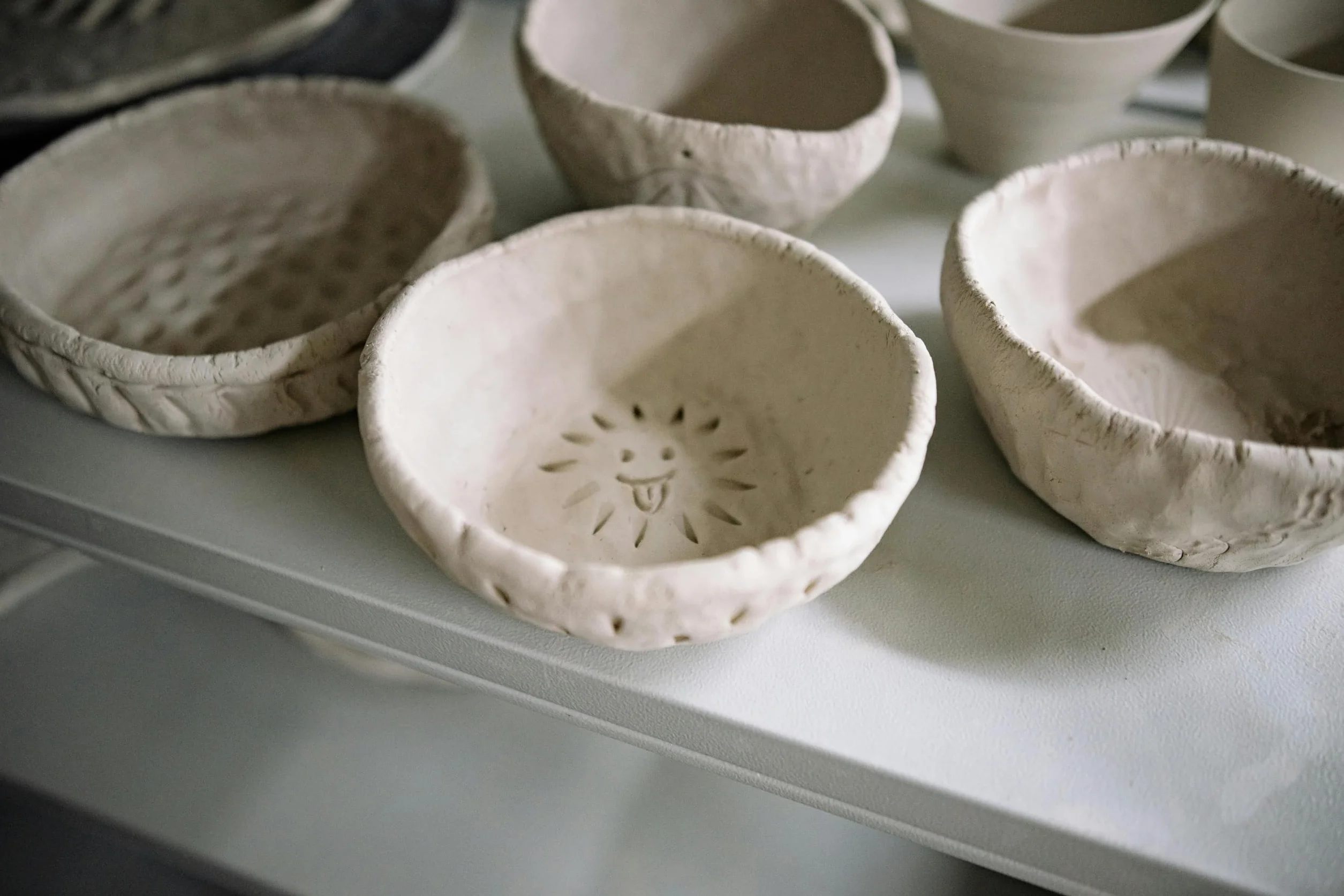 Argilla per asciugatura all'aria bianca, 500 g, pasta per modellare senza forno, ideale per artigianato e scultura, facile per principianti, finitura fine e verniciabile, basso restringimento e senza