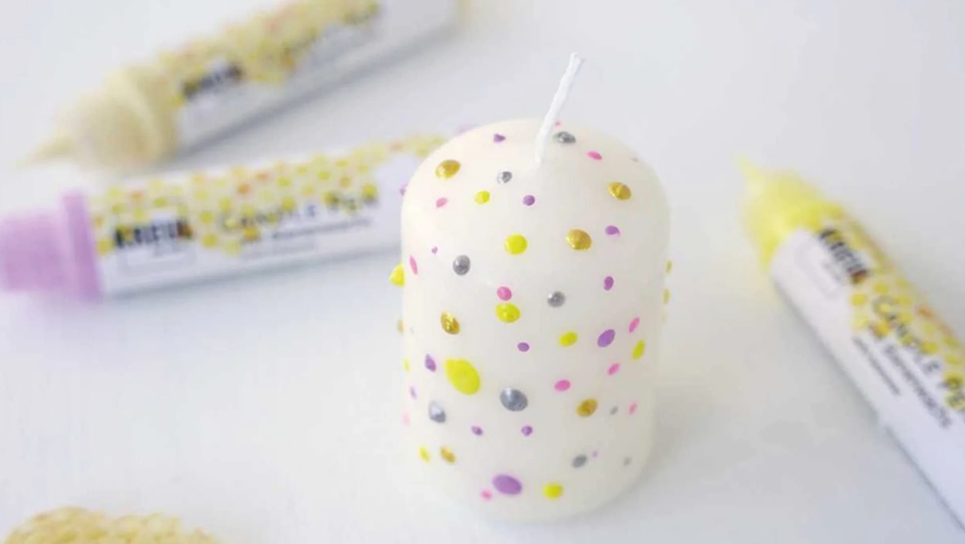 KREUL 49733 - Penna per Candele, Oro Glitterato, 29 ml, Penna per Candele con Punta fine, Vernice con Cera d'api per Decorare e dipingere Le Candele