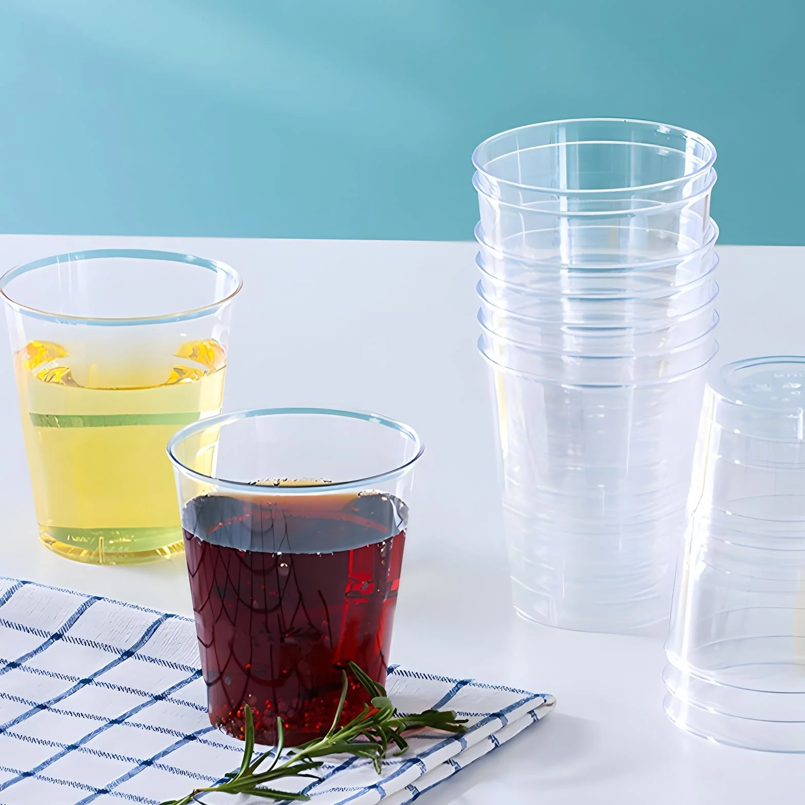 Gucass 100 Bicchieri Plastica Rigida Trasparenti 240ml, Bicchieri da Cocktail per Acqua Bevande