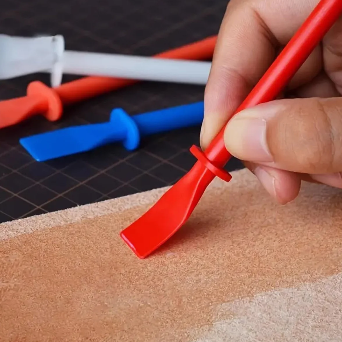 8 pennelli per colla, raschietti, spalmatori con manico lungo, spatola in polipropilene per raschiare la pelle artigianale (4 colori)