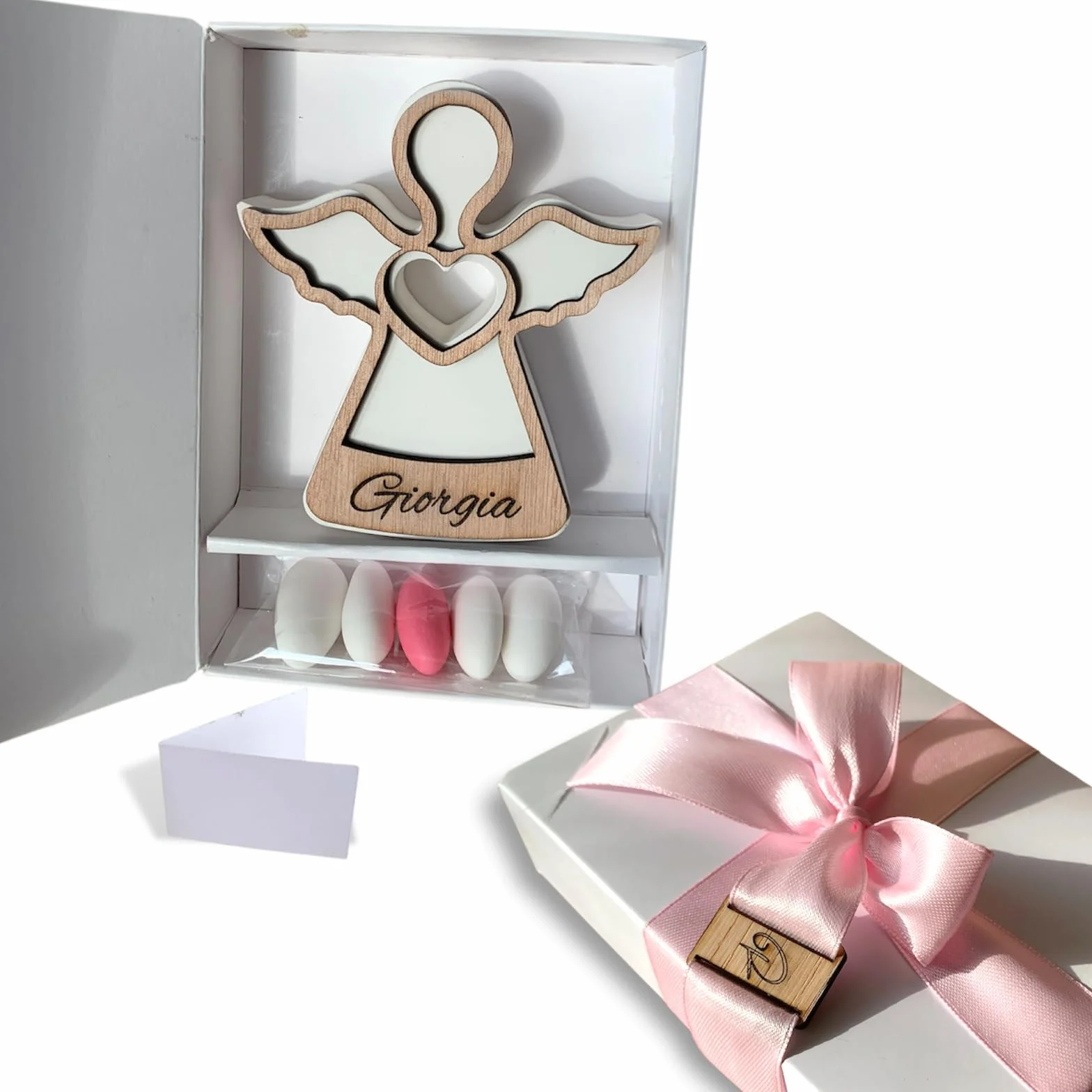 D A N A E FRAGRANZE ITALIANE Angelo in Legno e Polvere di Marmo, Personalizzabile, 10 x 9 cm, Bomboniera per Battesimo, Comunione
