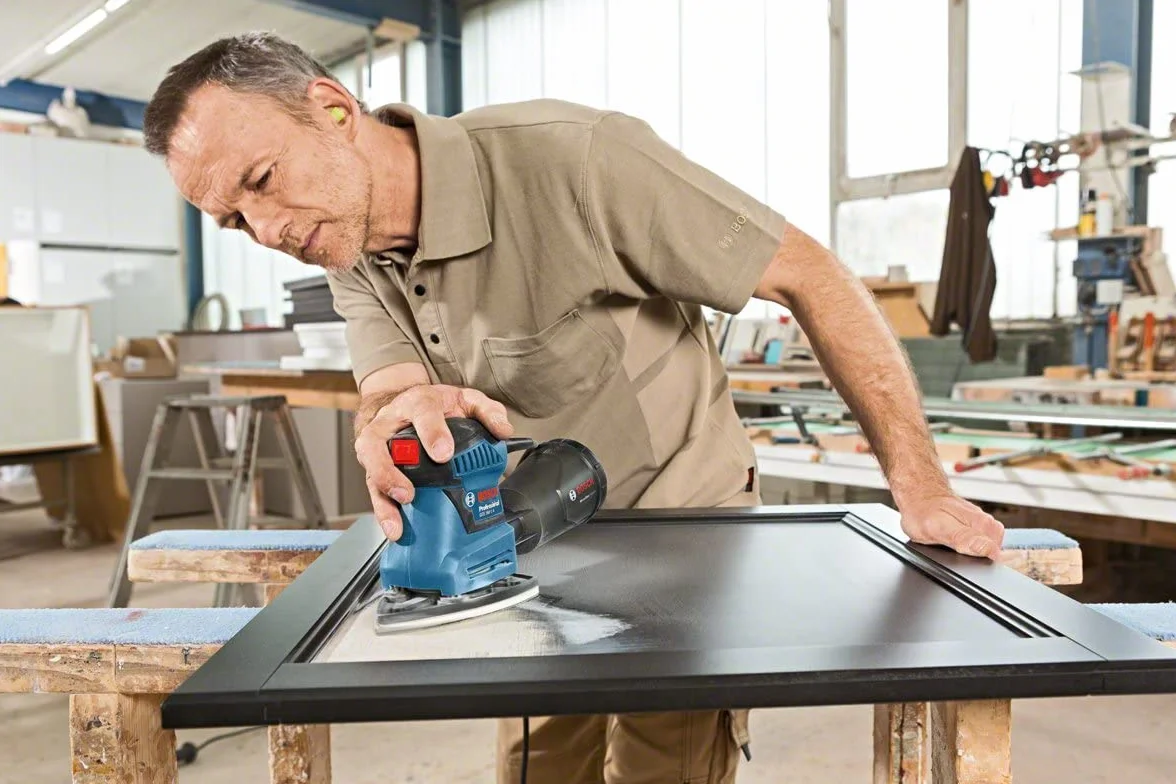 Bosch Professional Levigatrice Orbitale GSS 160-1 A Multi 180W Ø1,6mm L-BOXX