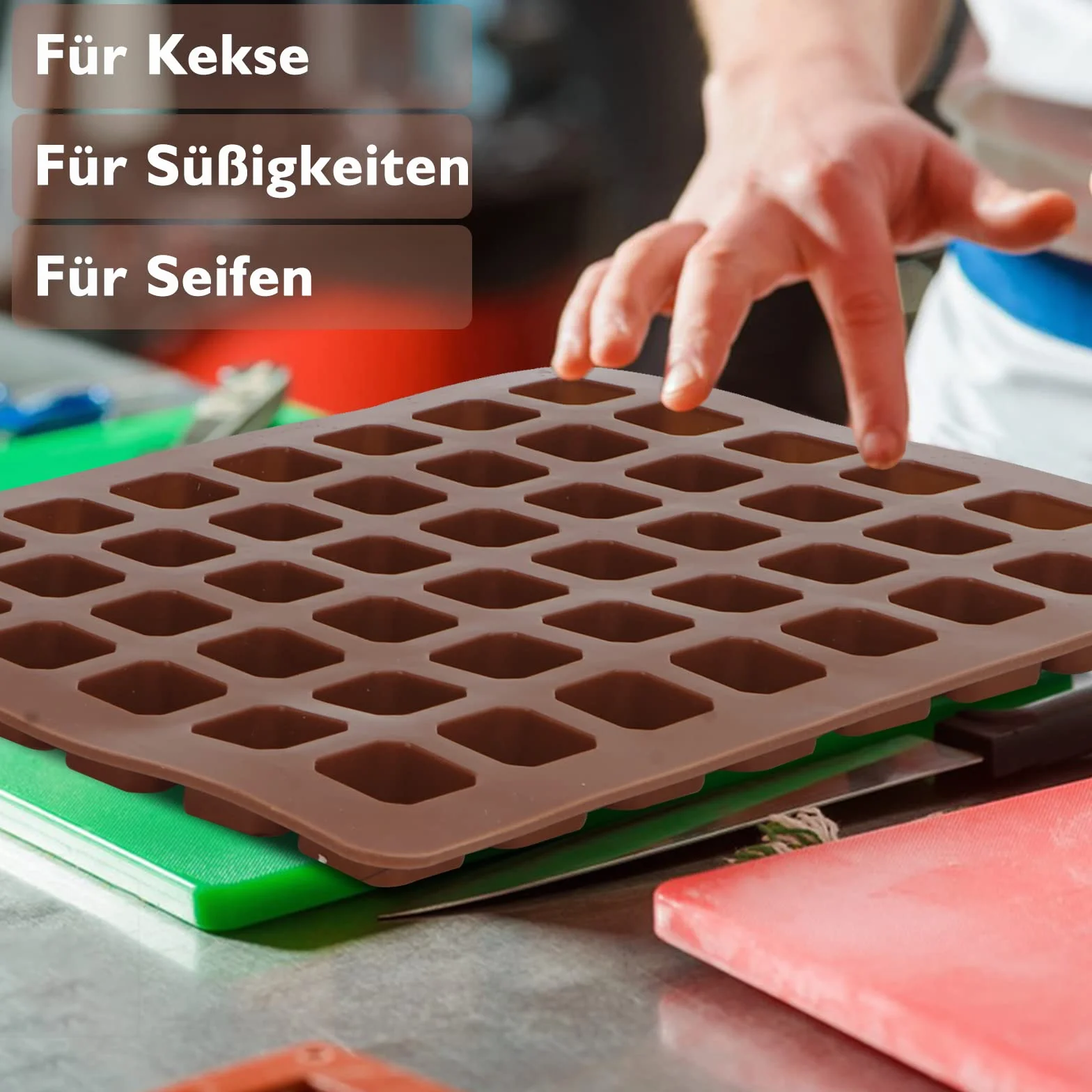 Seifenprofis - 48 lettere (A-Z), numeri e caratteri speciali – stampo in silicone per sapone, cioccolato e altre creazioni (24 x 18 x 1,5 cm)