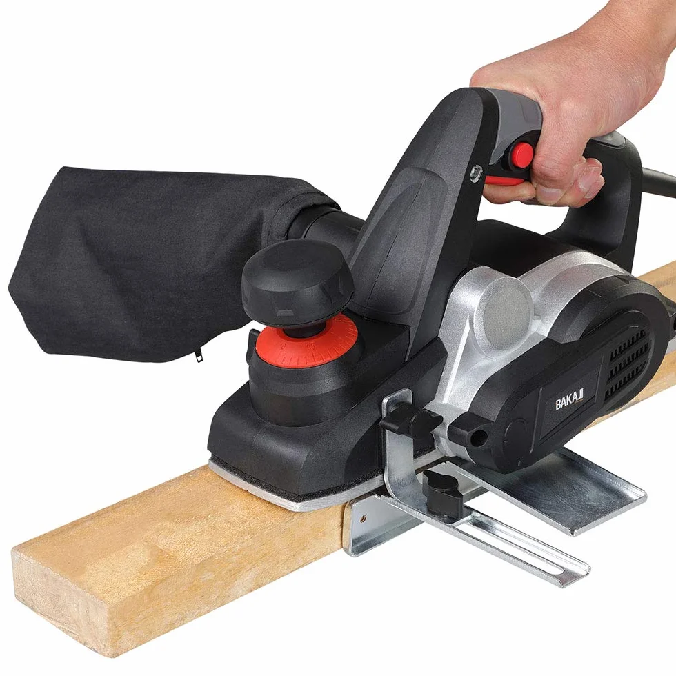 Bakaji Pialla Elettrica Piallatrice Potenza 750W Levigatrice Pialletto Legno Velocità 16500 rpm Larghezza Taglio 82mm Profondità Regolabile 0-3 mm con Aspiratore integrato Sacco + Guida Parallela
