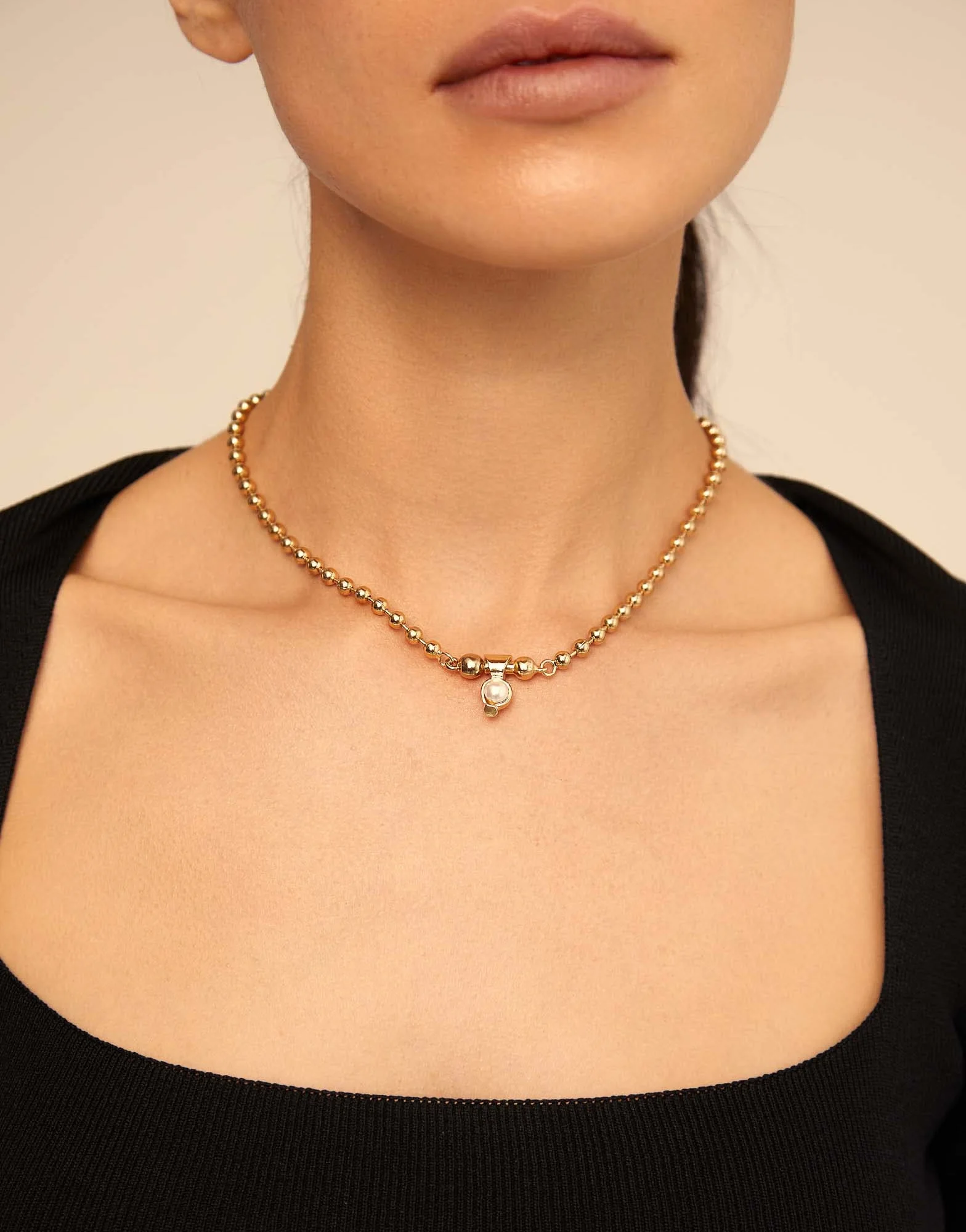 Uno de 50 Ciondolo a catena corta in lega di metallo placcato in oro 18 carati