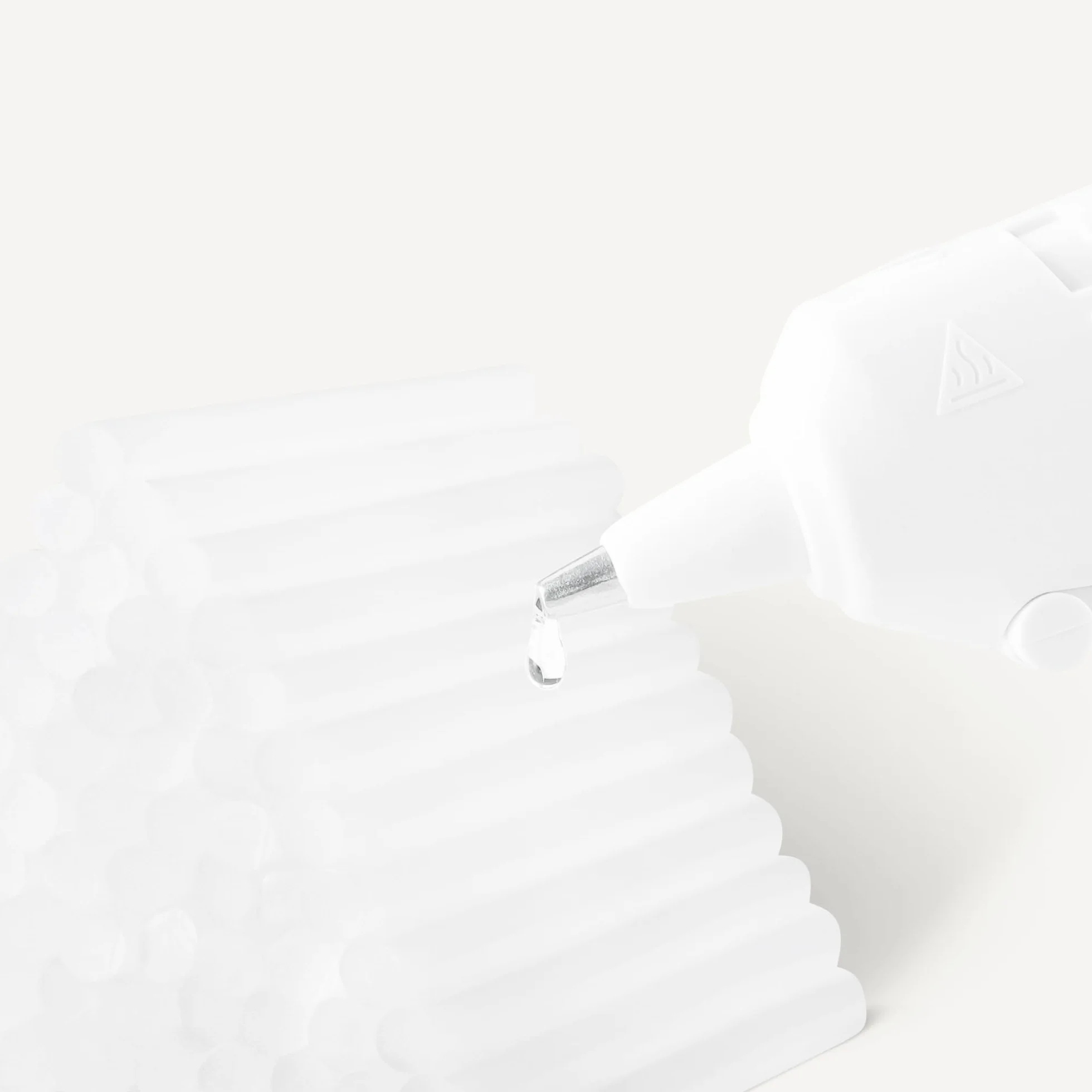 Amazon Basics Bastoncini di colla a caldo, formato mini (10,16 x 0,68 cm), confezione da 100, Trasparente