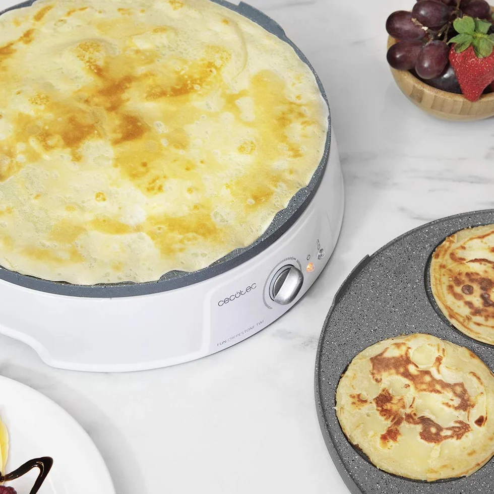 Cecotec Crepe Maker Fun Crepe stone Twin. Piastra Reversibile con Copertura Antiaderente RockStone, Termostato Regolabile, 30,5 cm di Diametro, Rullo e Spatola inclusi, 1200 W