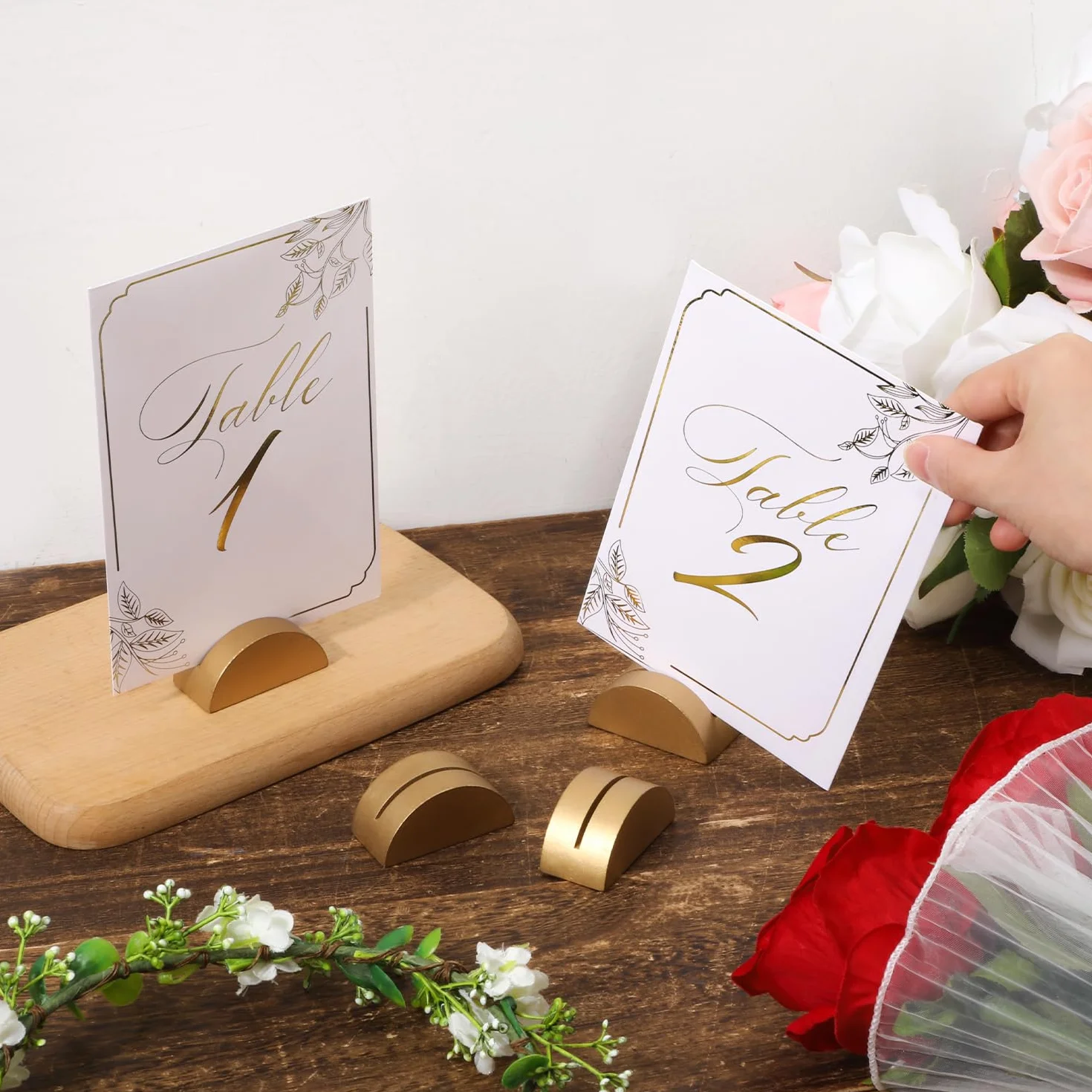8 pz Supporti per Numeri da Tavolo, Segnaposto Moderni Porta Carte Nome Tavolo Clip Portafoto Design Semicircolare per Banchetti di Nozze Anniversario Festa di Compleanno (Oro)