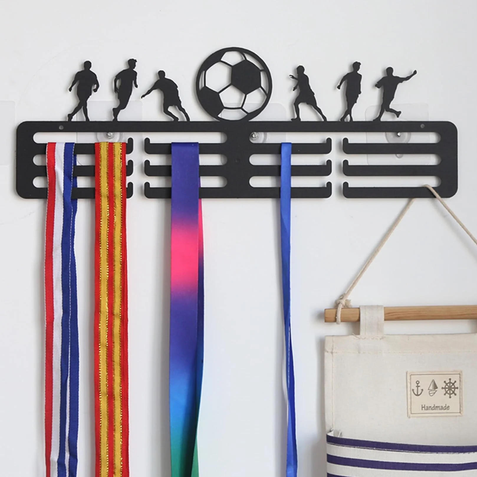 Porta Medaglie Portamedaglie Da Muro Medagliere Da Parete Appendi in Metallo Squadra di Calcio Piccolo Supporto Decorazioni Per Parete Casa Distintivi Gare (30 cm)