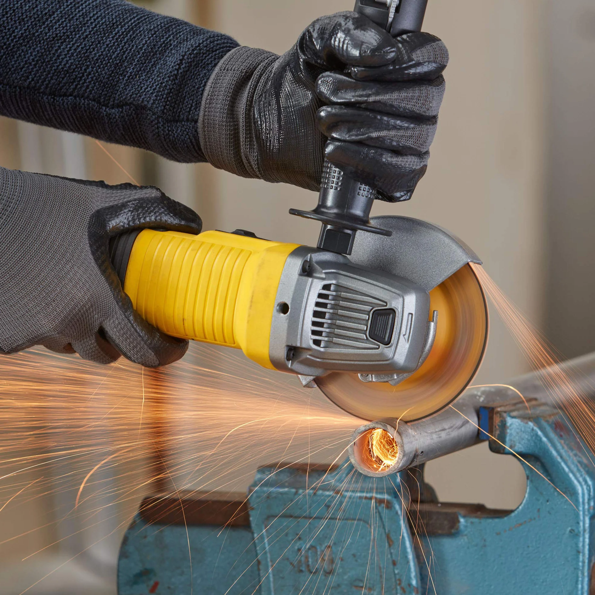 STANLEY FMEG210-QS Smerigliatrice, Giallo/Nero