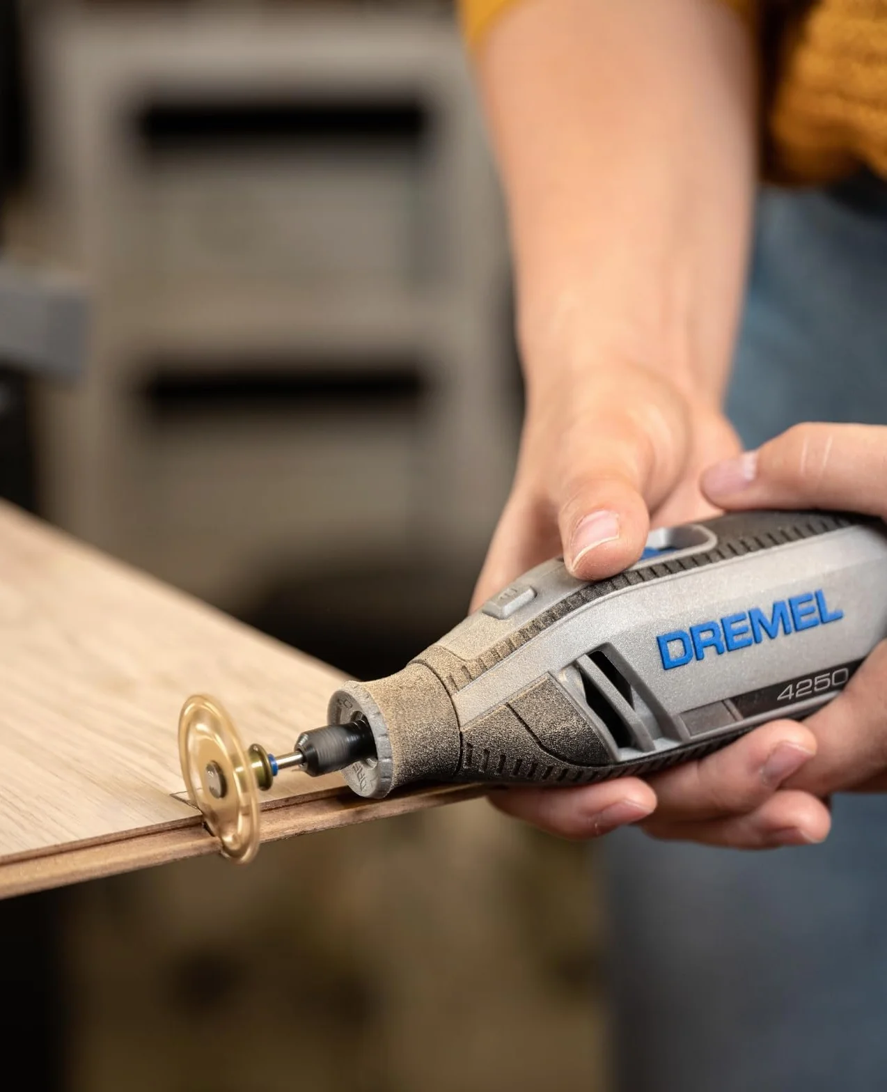 Dremel 4250 Utensile Rotante 175 W Kit Multiuso 45 Accessori Velocità Variabile 5000-35000 RPM