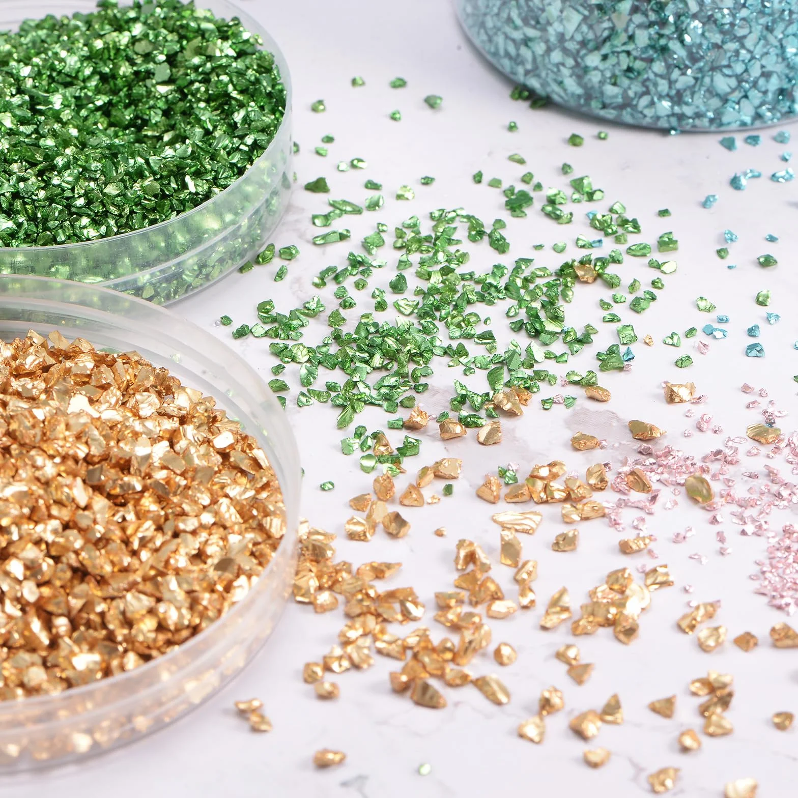 QUARKZMAN 100g Vetro Tritato 0.5-2.5mm Luccicante Elettroplaccato Schegge di Vetro Irregolari per Artigianato Decorazione Arte Resina Riempitivo per Vasi, Verde Scuro