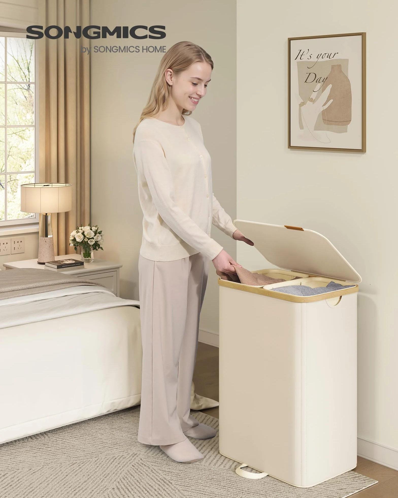 SONGMICS Cesto Portabiancheria con Coperchio, Cesta Porta Biancheria Sporca, Sacchi Interni Rimovibili, Telaio in Bambù, Lavanderia Camera da Letto, 2 Scomparti, 150 L, Bianco Crema LCB532WD01