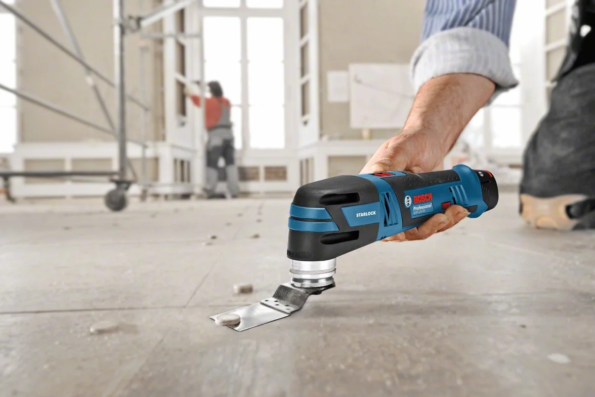 Bosch Professional - Tronchese professionale a stella, senza spazzole, blu, 06018B5001