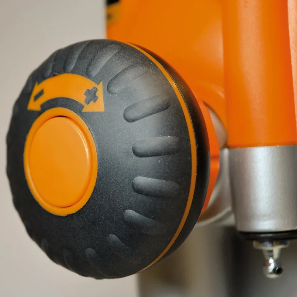 CMT Orange Tools CMT7E ELETTROFRESATRICE 2400W-230V CON PINZE D=8-12mm