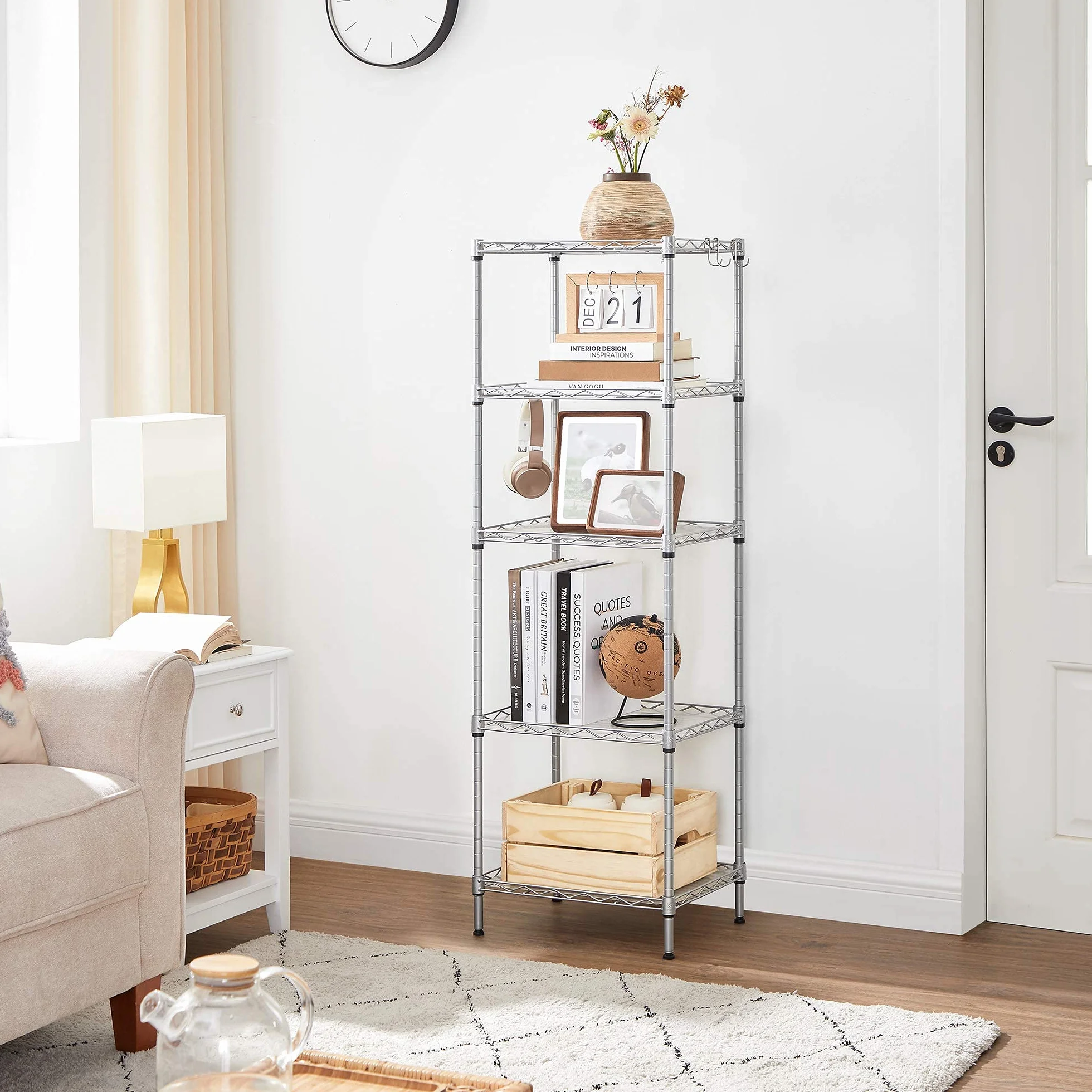 SONGMICS Mensola da cucina, scaffale a 5 livelli, sottile, 8 ganci, mobile da bagno, tavola in plastica, regolabile in altezza, in metallo, per cucina, argento LGR115E01