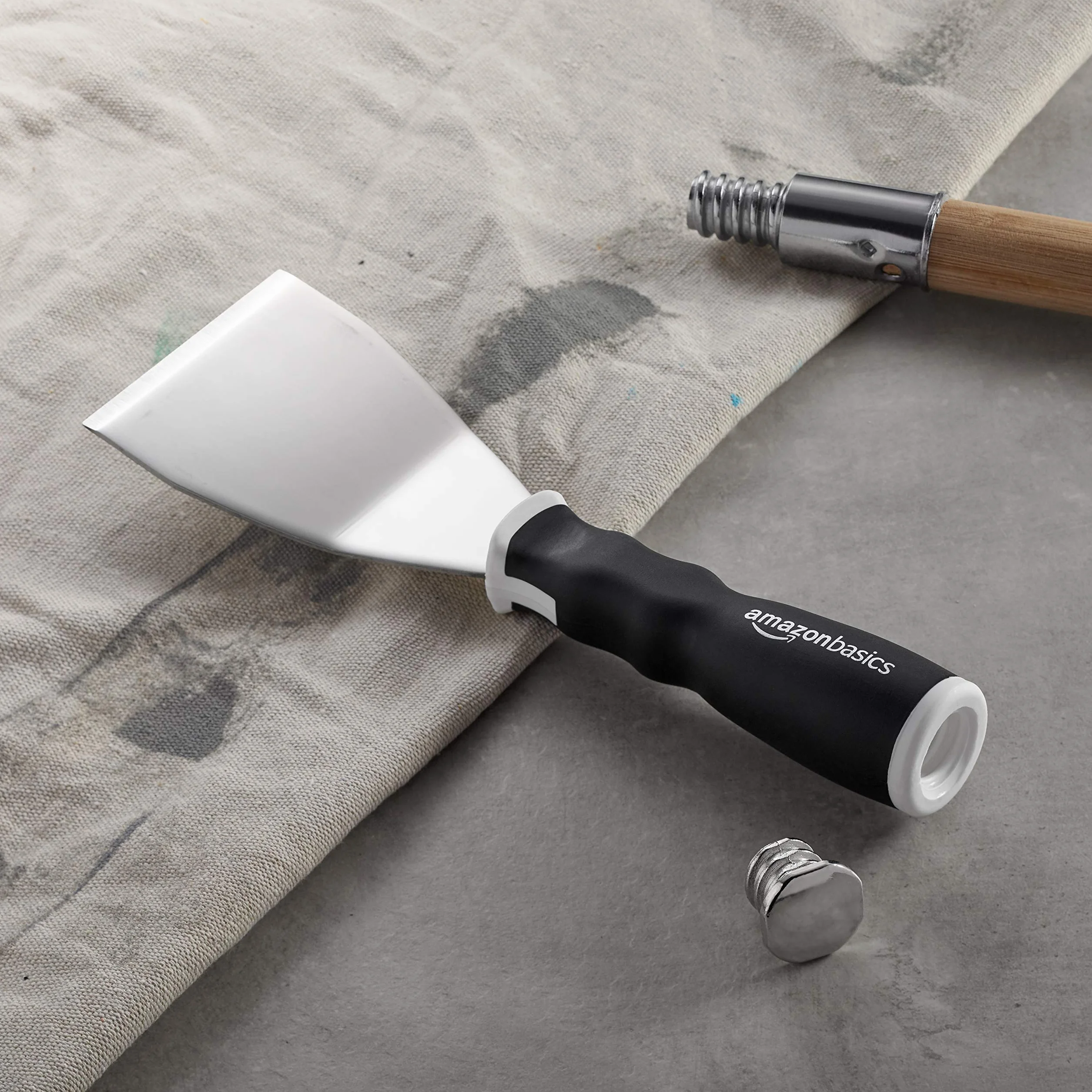 Amazon Basics Raschietto con lama Piegata, robusto, con filettatura per prolunga, impugnatura morbida e testa a martello, 7.62 cm