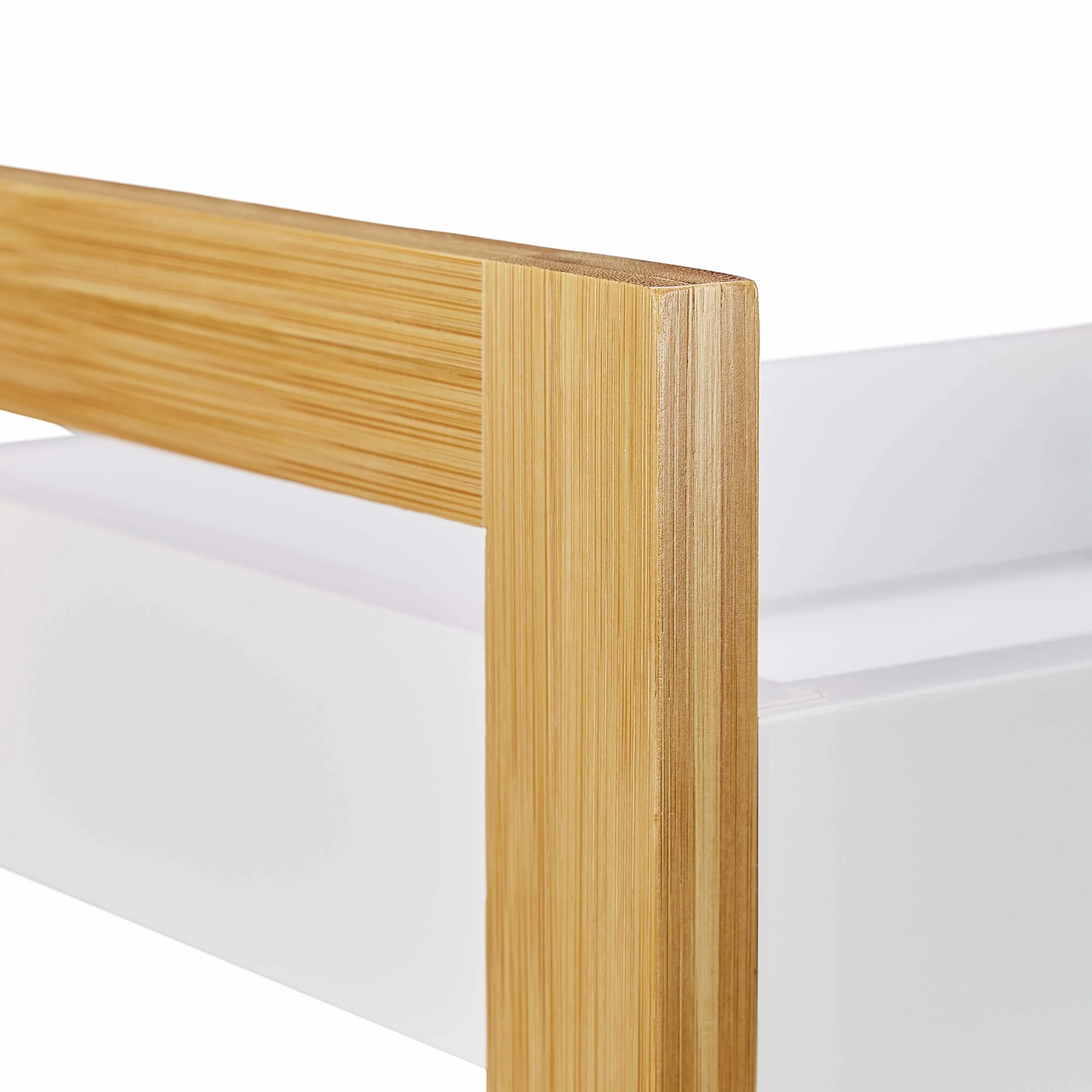 Relaxdays Scaffale Bagno con 3 Cesti, a Colonna in bambù e MDF, 74,5 x 28 x 20 cm, Mensole Salvaspazio, Naturale/Bianco