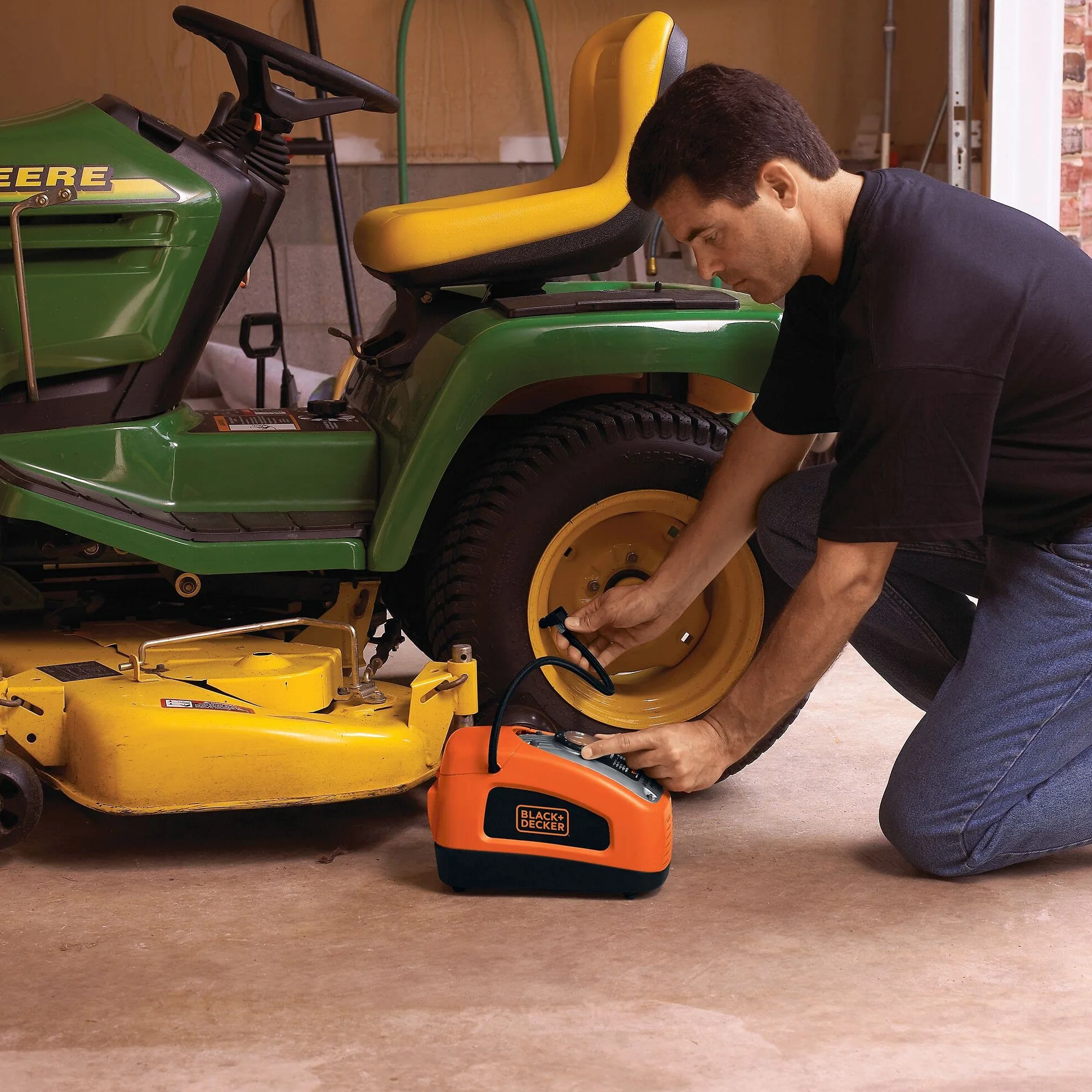 BLACK+DECKER, Compressore portatile 11 BAR. ASI300-QS