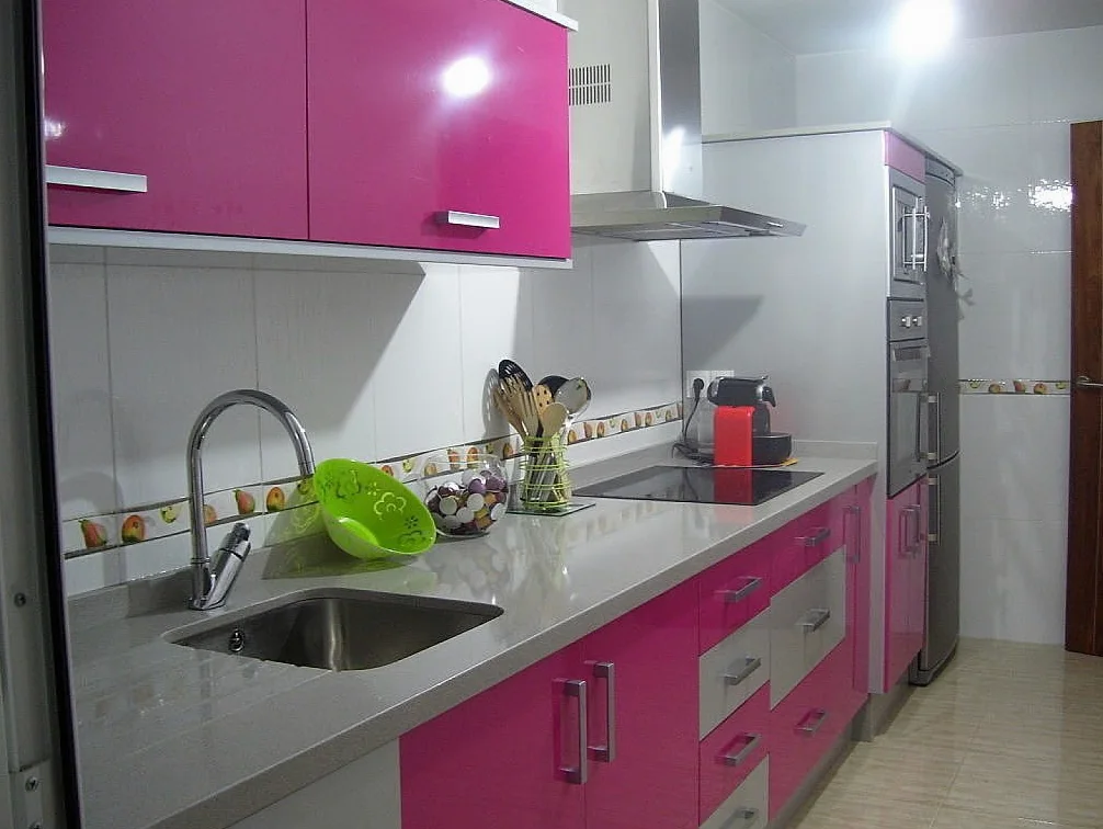 4 rotoli (20 metri) fucsia vinile cambio colore o ripristino mobili