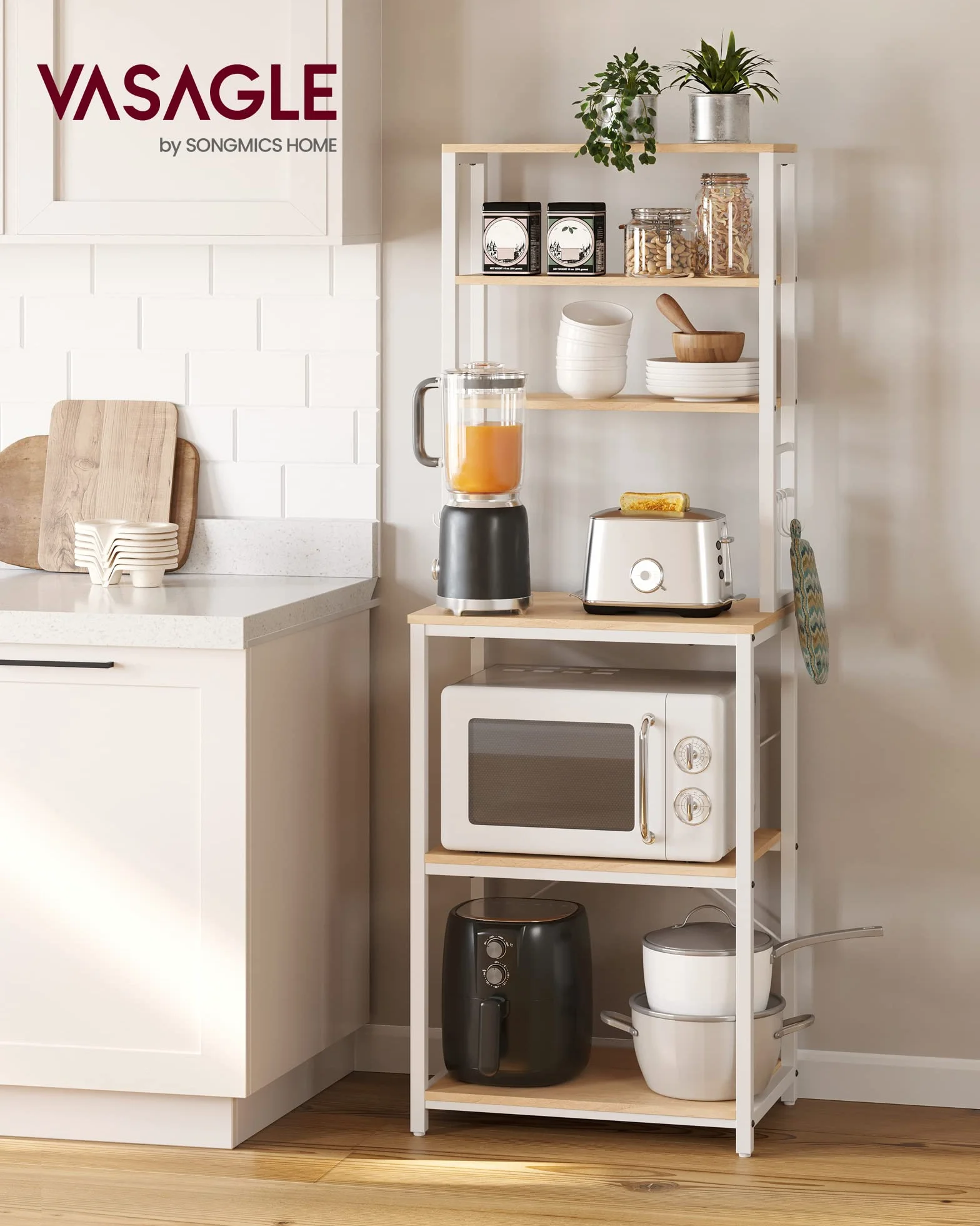 VASAGLE Scaffale Cucina, Mobile Cucina, Scaffale per Microonde, 6 Ripiani, 6 Ganci, Struttura in Acciaio, Stile Rustico, 40 x 60 x 167 cm, Rovere Dorato e Bianco Nuvola KKS024W09