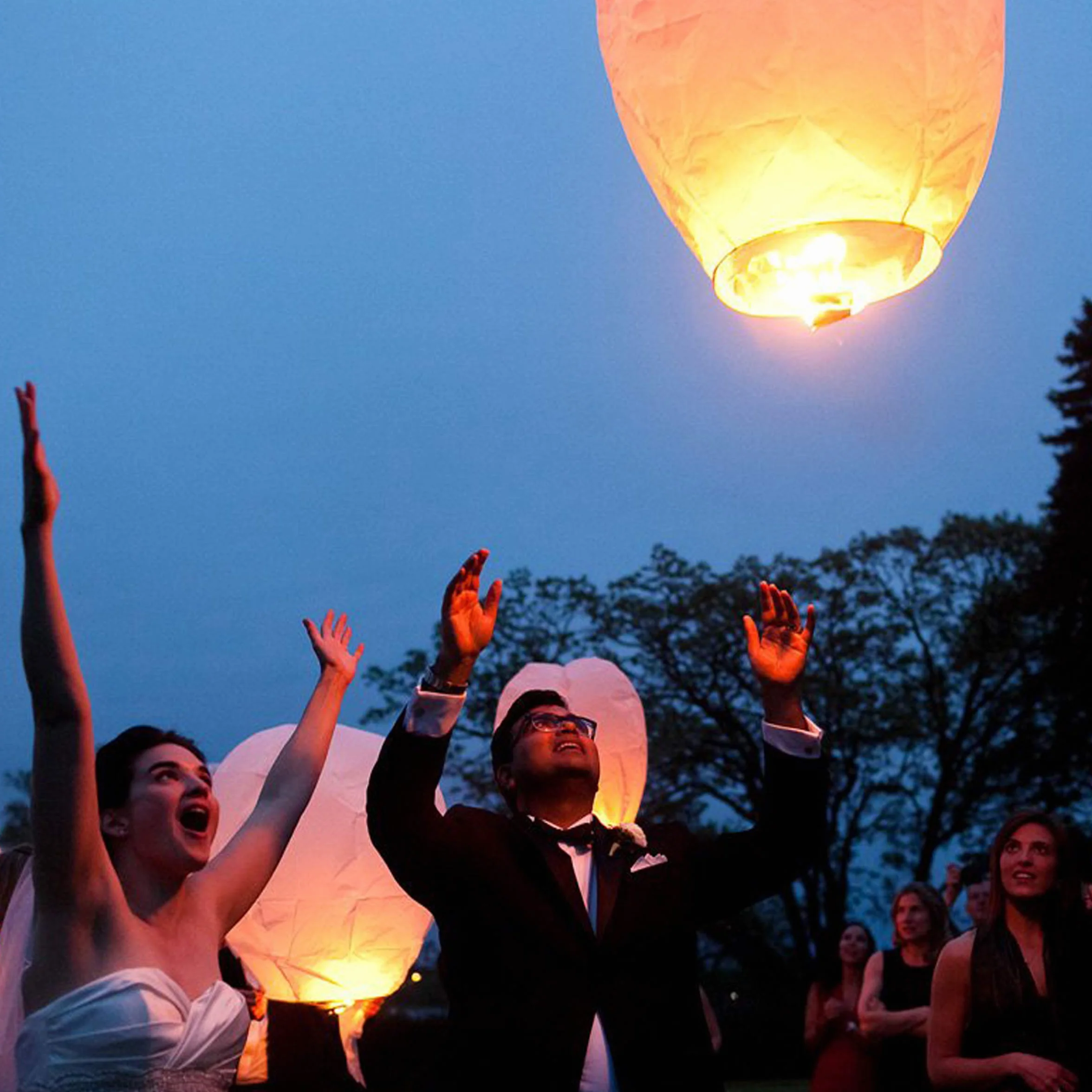 LABOTA Confezione da 5 lanterne volanti cinesi, da rilasciare in memoria, 100% biodegradabili, ecologiche, lanterne galleggianti per volare all'aperto, decorazioni per feste, compleanni, eid,
