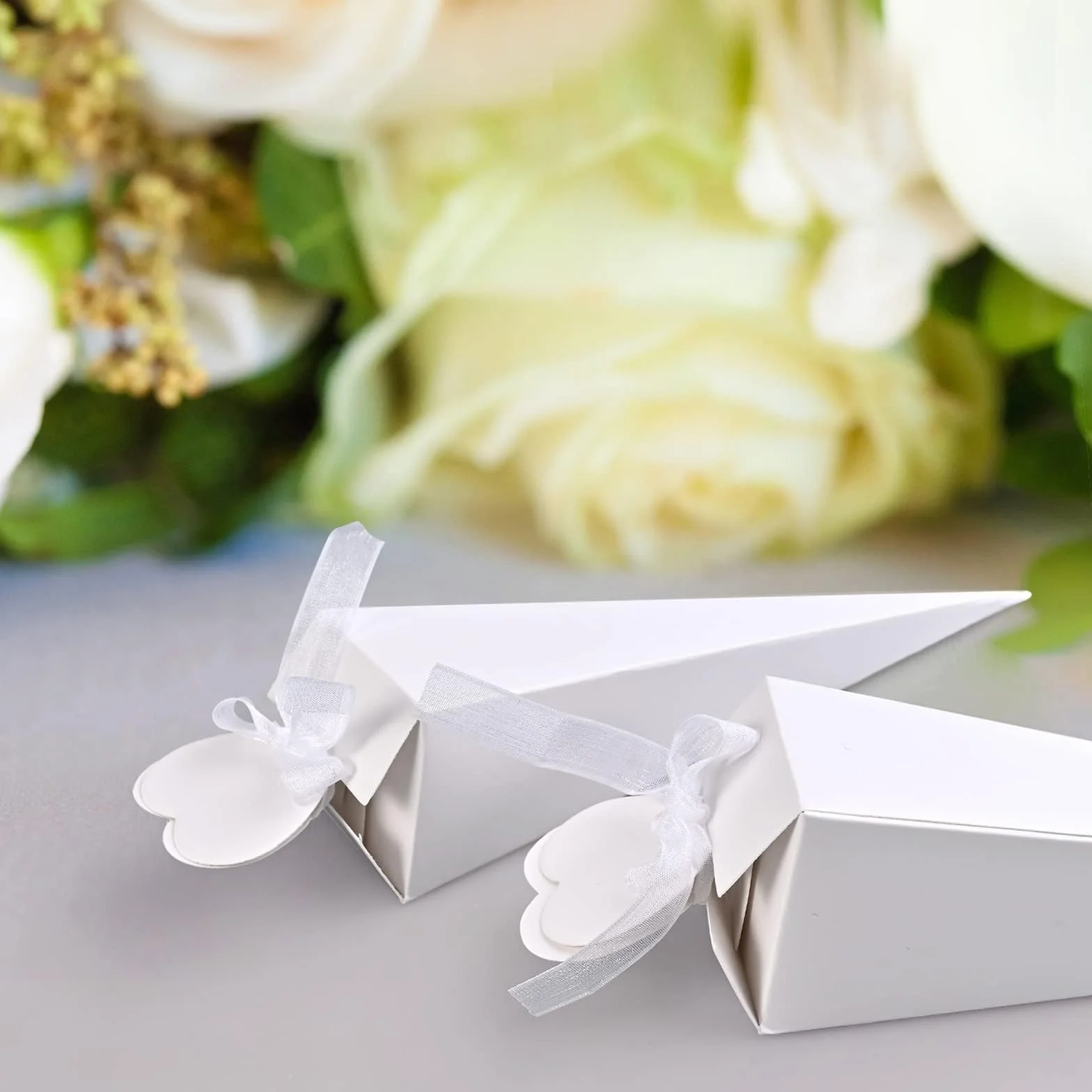 faburo 120 Pz Portariso Portaconfetti Incluso Nastri Cono Coni con Nastrino Bianca a Rilievo per Matrimonio Compleanno Battesimo Comunione Nascita Laurea Natale