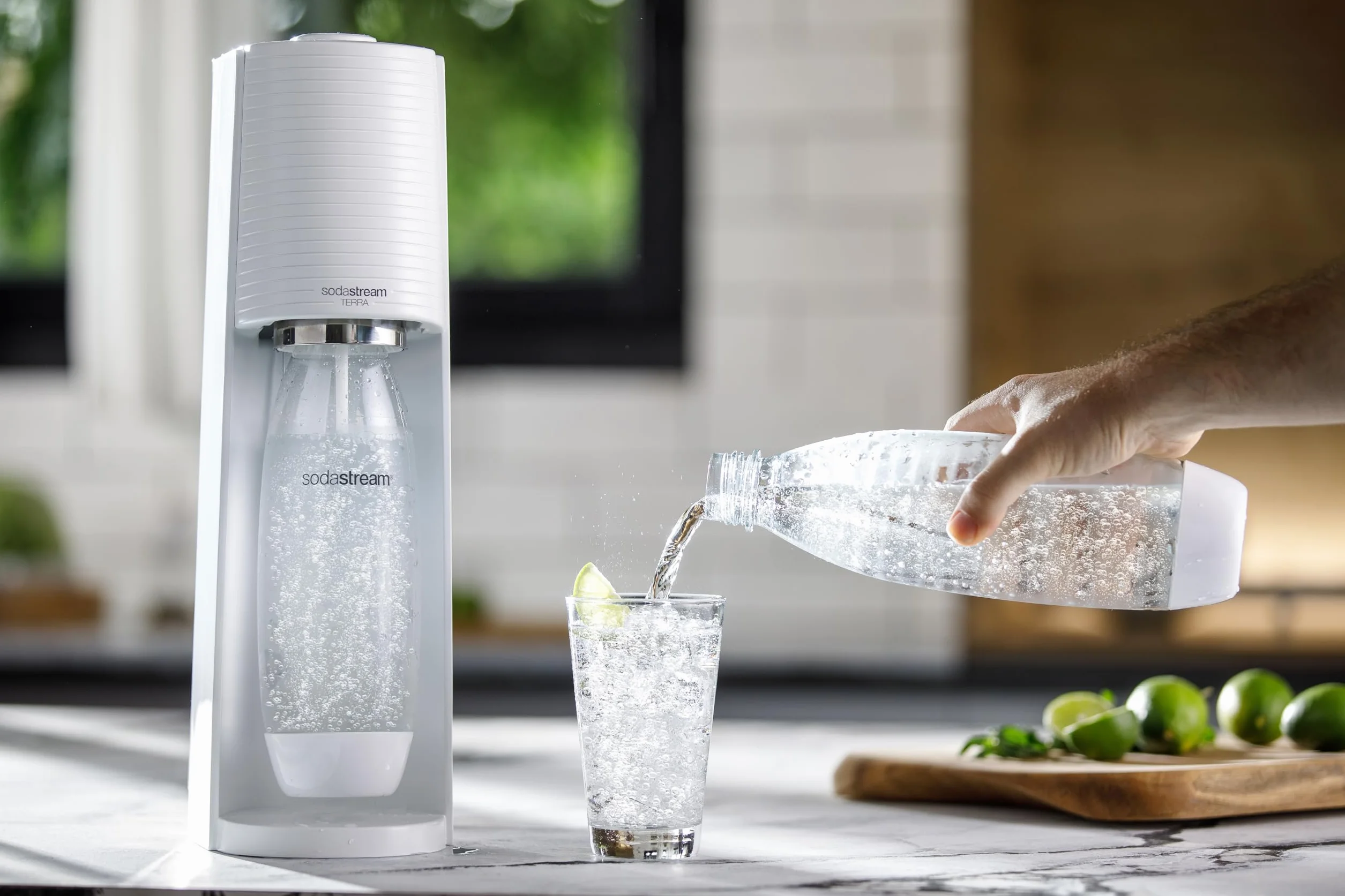 Sodastream Gaia Gasatore bianco con bottiglia lavabile in lavasoviglie e cilindro Co2