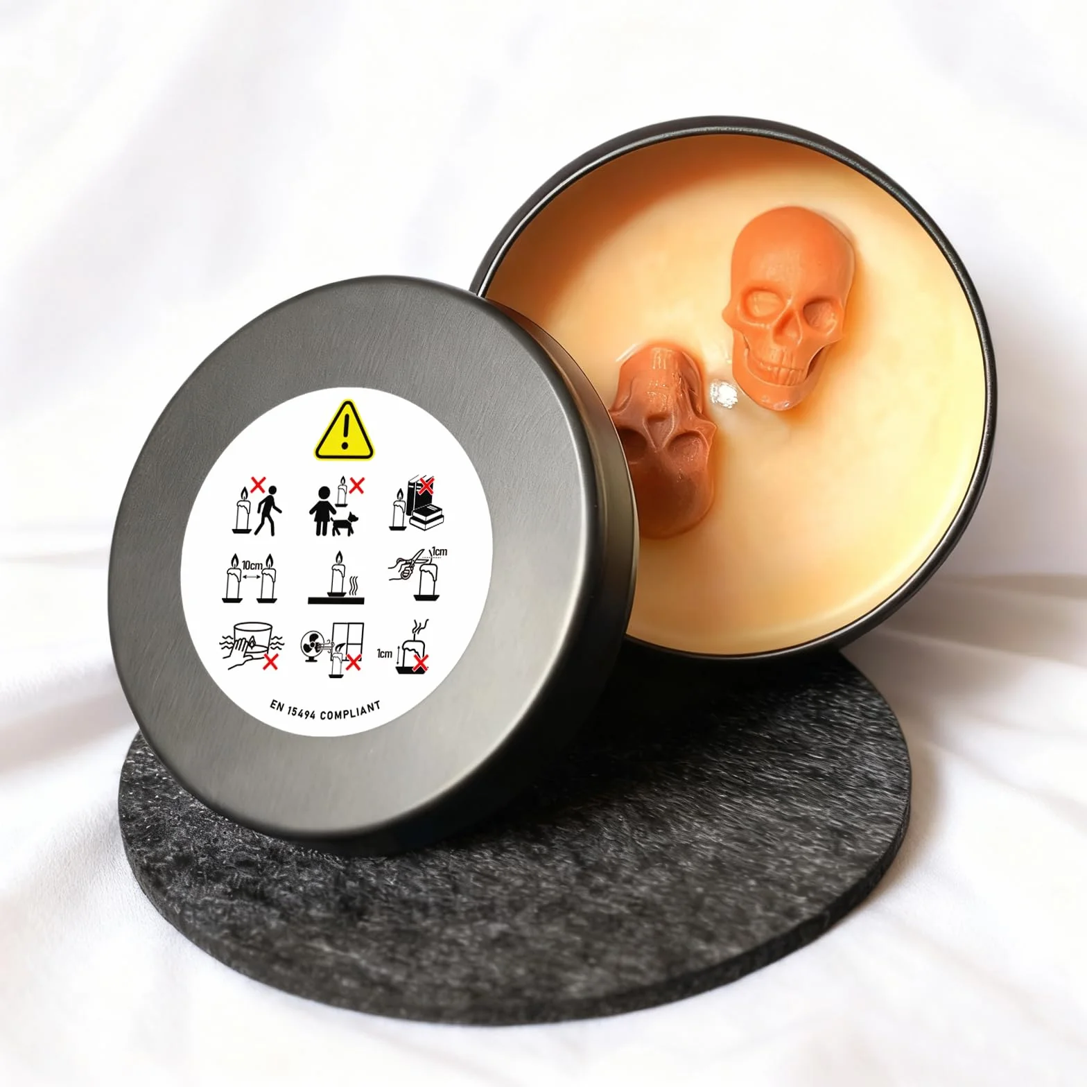 300 Pezzi Adesivi di Avvertenza per Candele (38mm) | Icone di Sicurezza Standardizzate EN 15494 | Etichette Professionali non Verbali per Produttori di Candele | PET Resistente al Calore