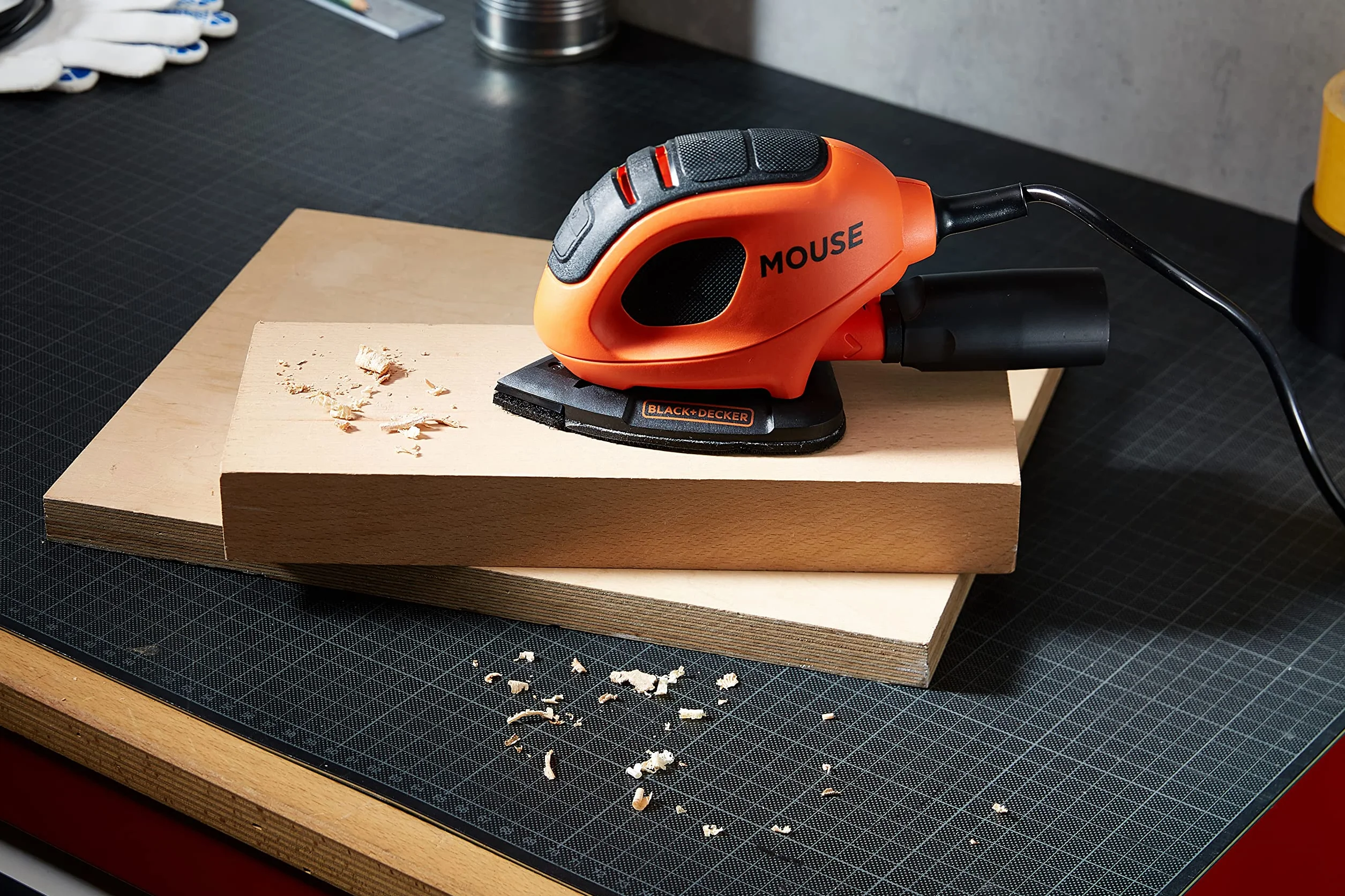 BLACK+DECKER BEW230BC-QS Levigatrice Mouse Multifunzione 55W con 15 Accessori